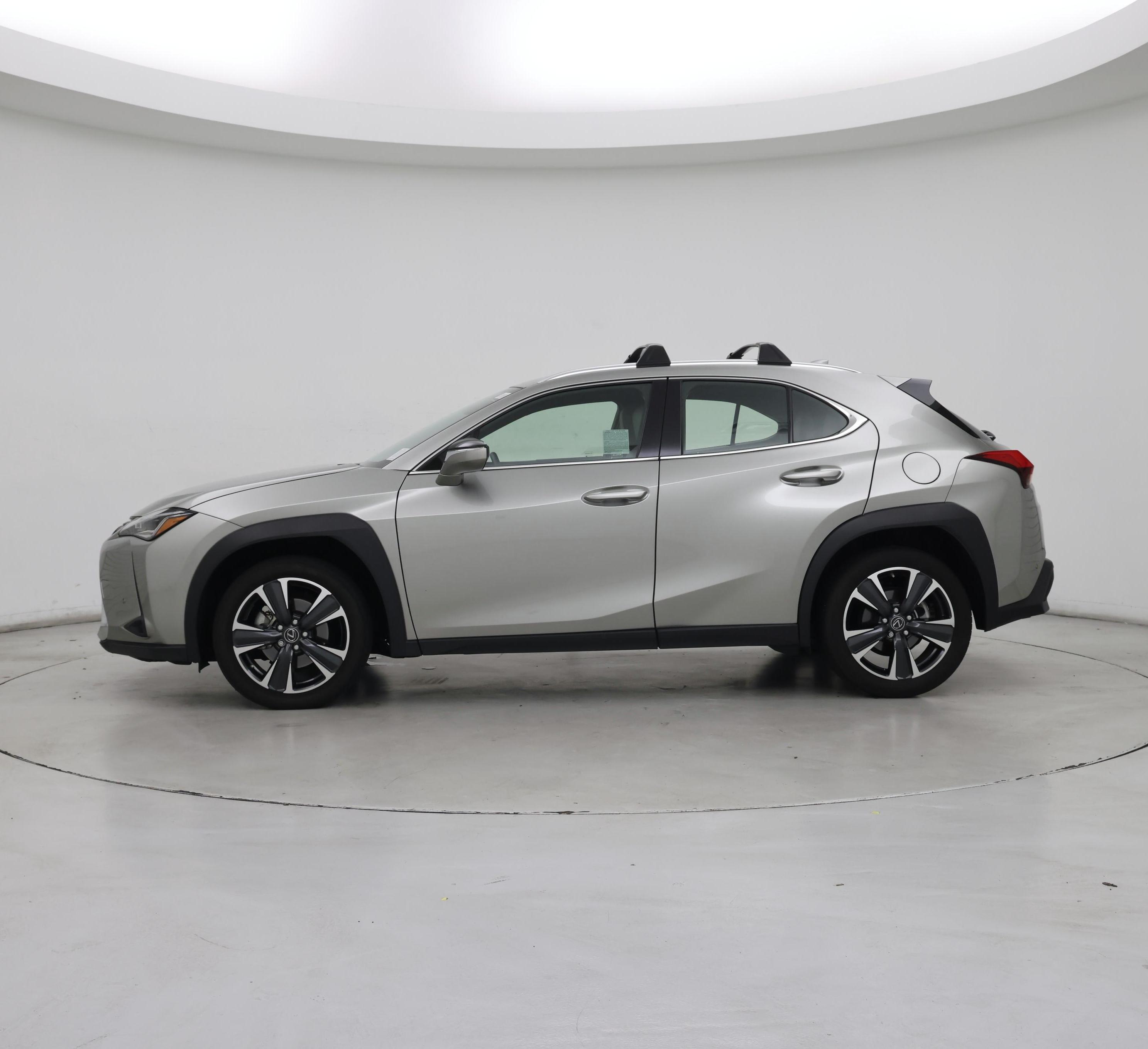 Thumbnail: 2022 Lexus UX - 3