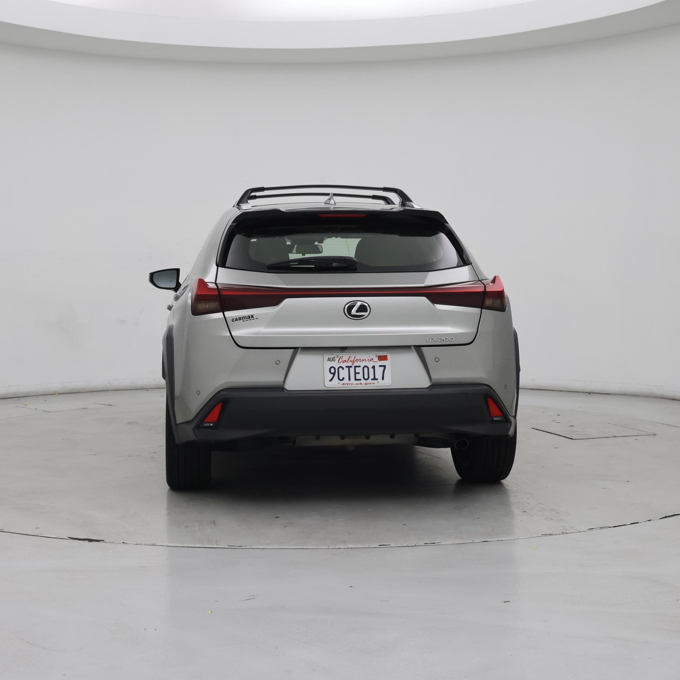 Thumbnail: 2022 Lexus UX - 6