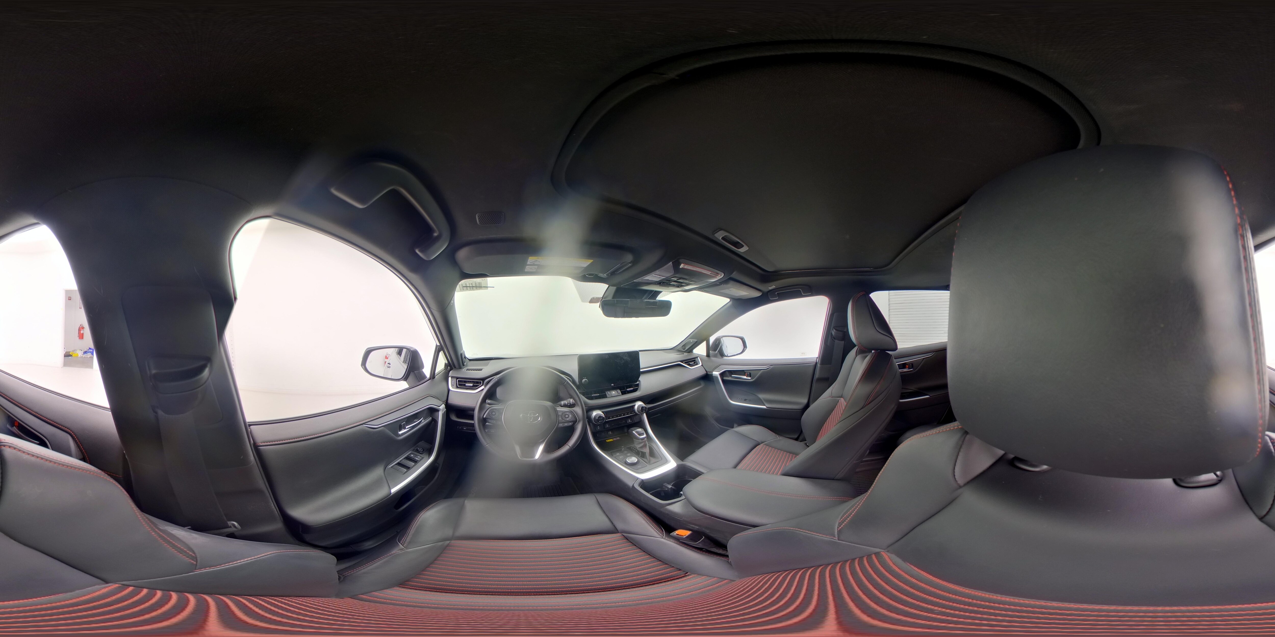 2025 Toyota RAV4 XSE - Photo 22
