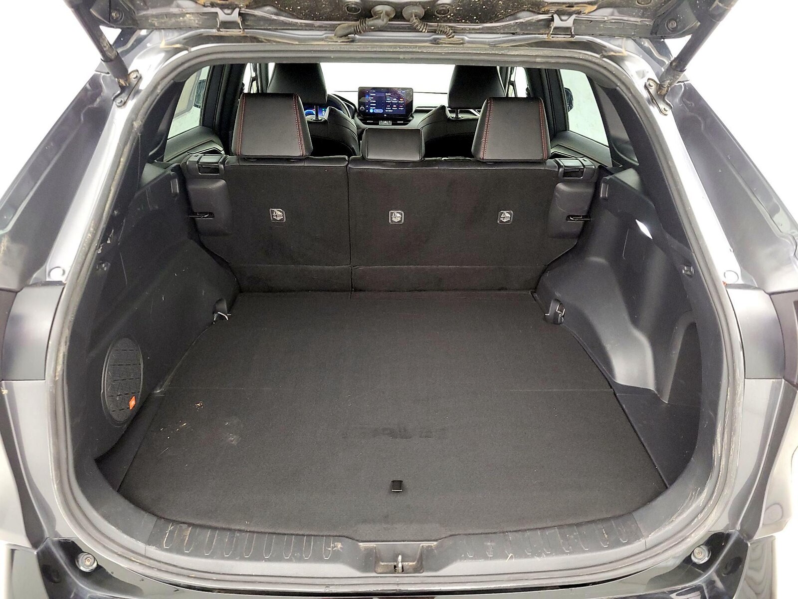 2025 Toyota RAV4 XSE - Photo 17