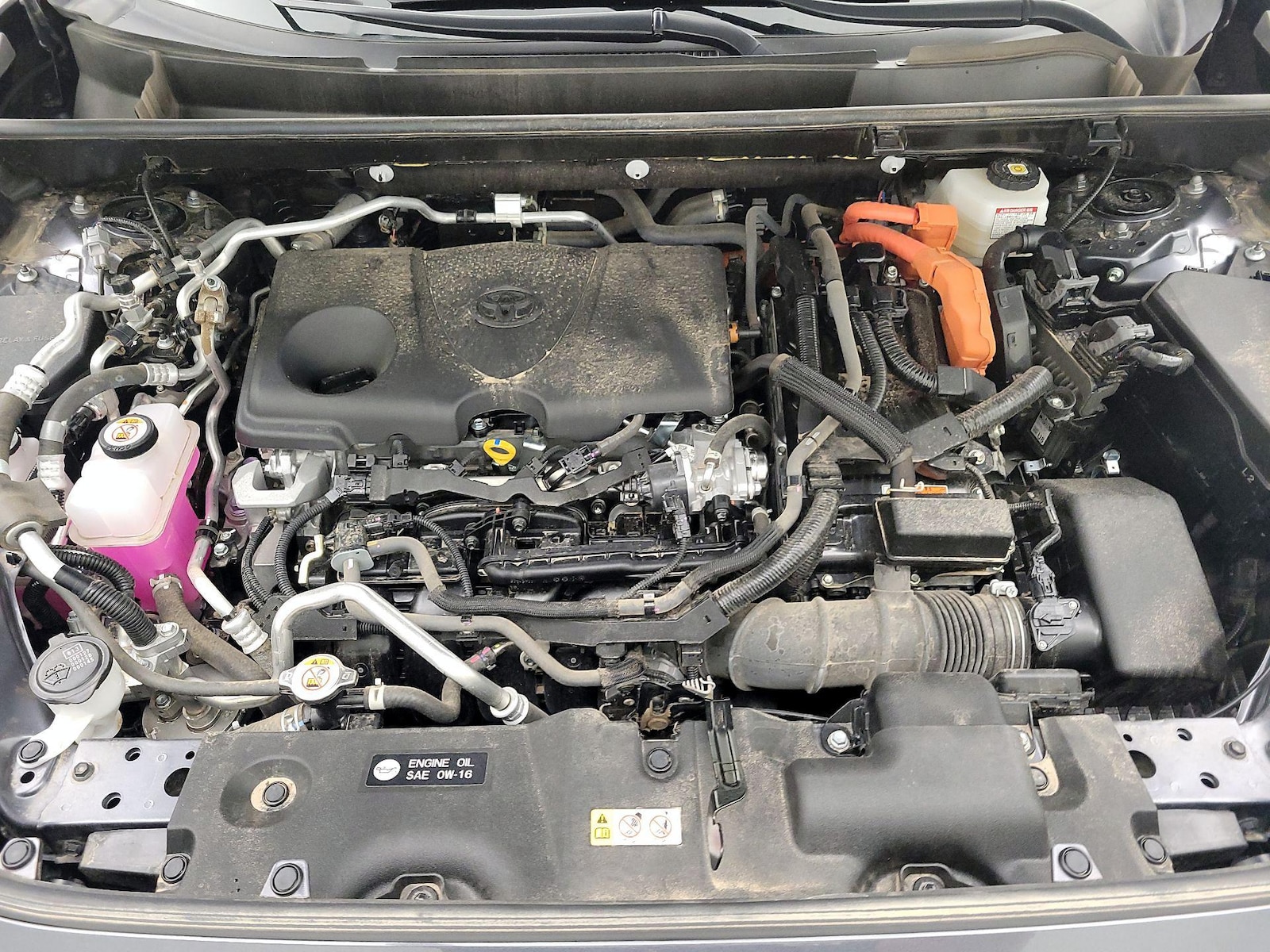 2025 Toyota RAV4 XSE - Photo 18