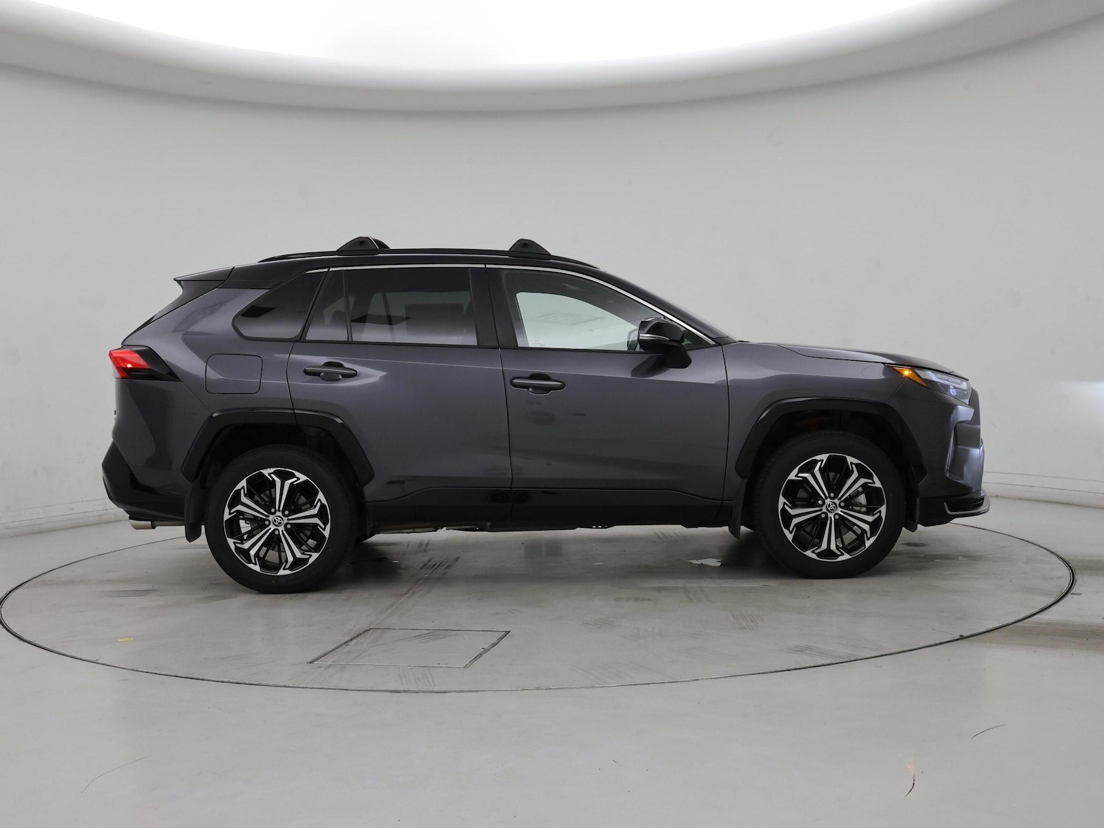2025 Toyota RAV4 XSE - Photo 8