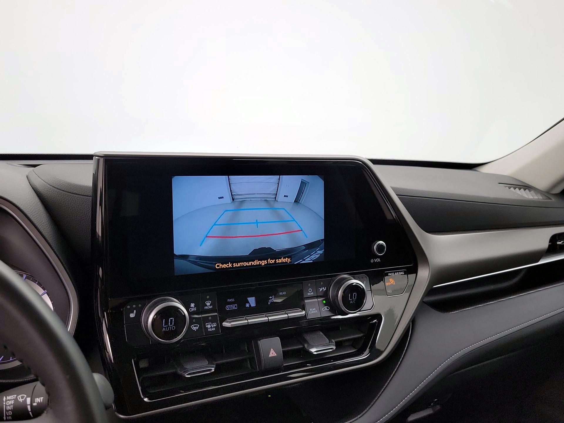 Thumbnail: 2024 Toyota Highlander - 14