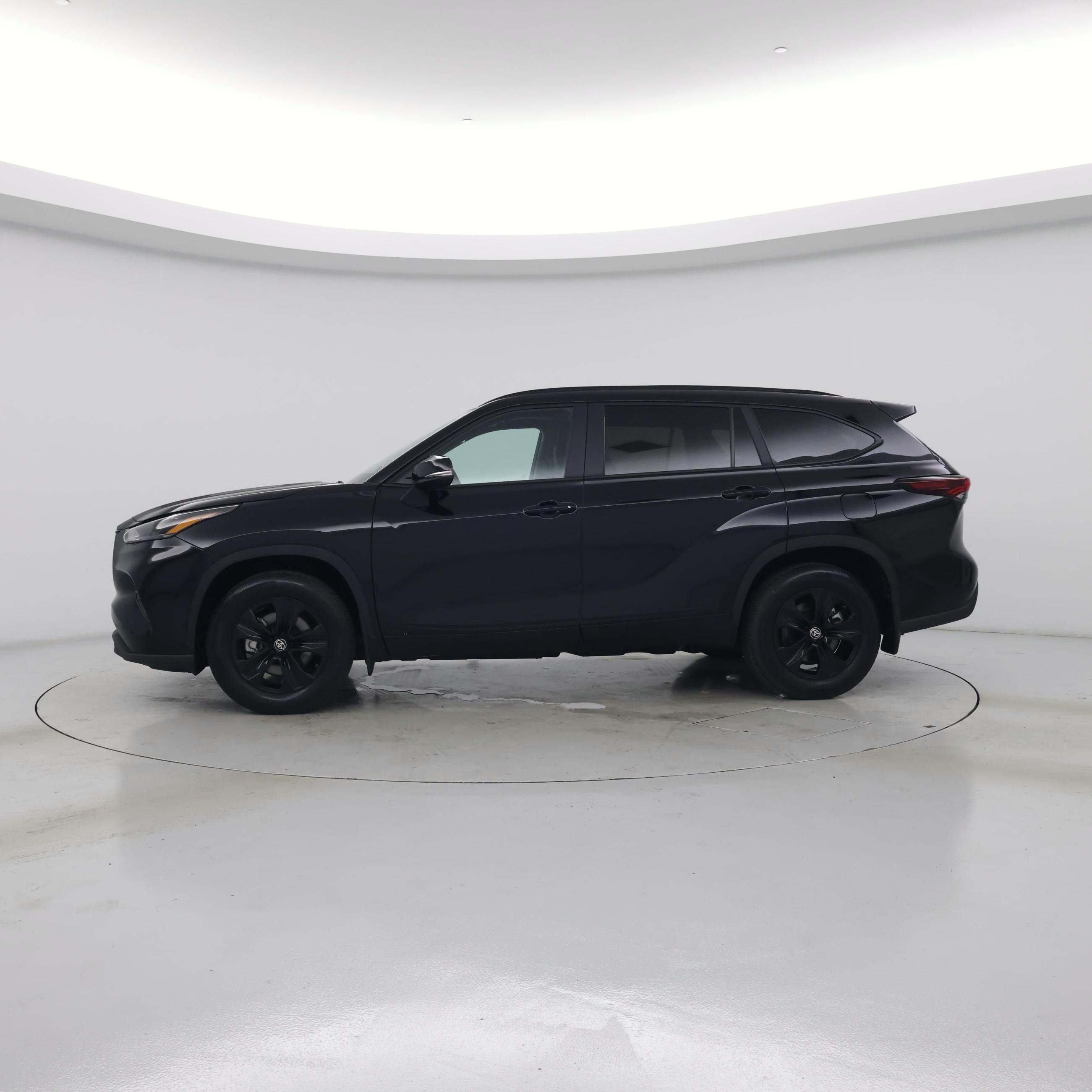 Thumbnail: 2024 Toyota Highlander - 3