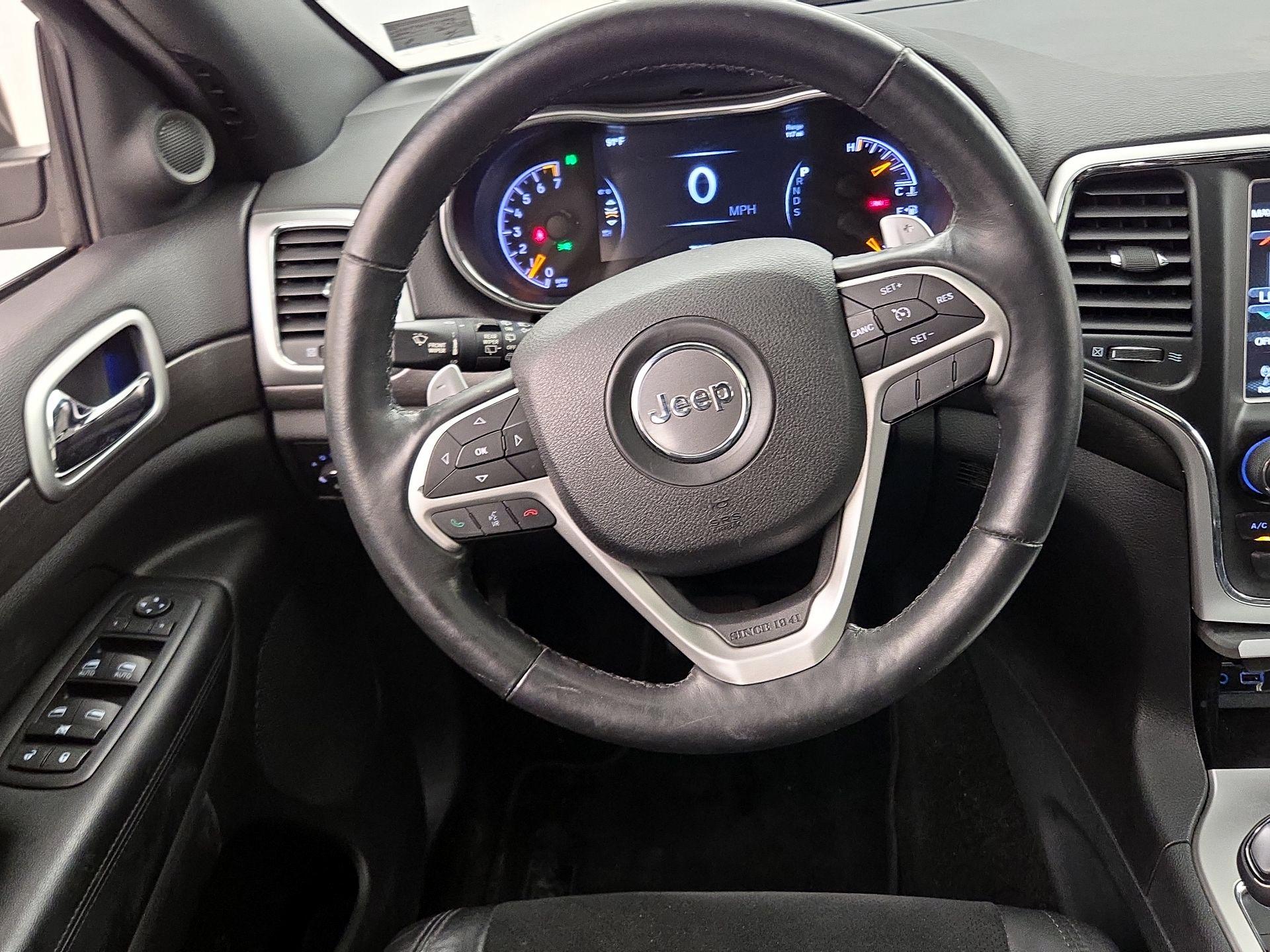 Thumbnail: 2015 Jeep Grand Cherokee - 10