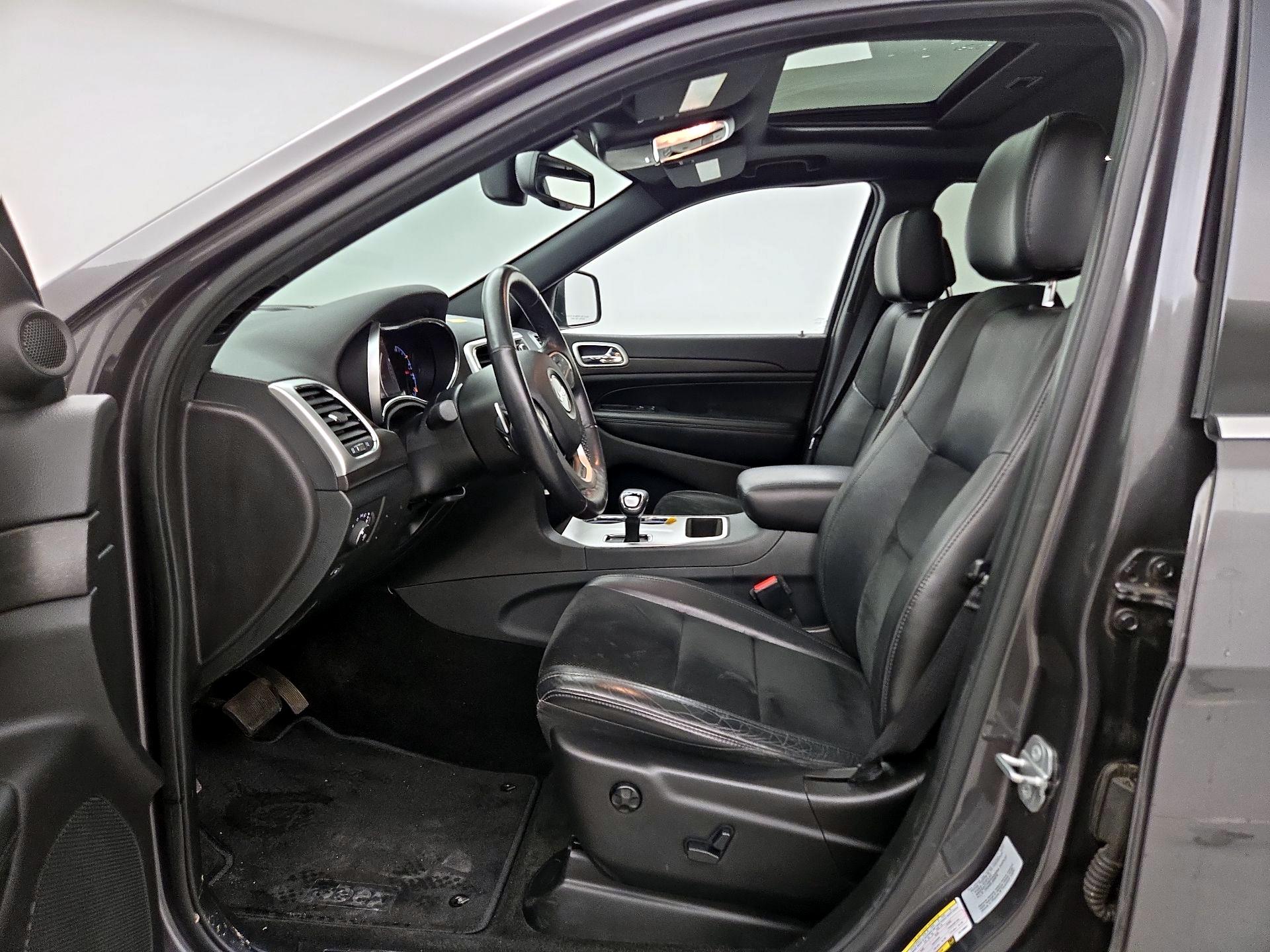 Thumbnail: 2015 Jeep Grand Cherokee - 11
