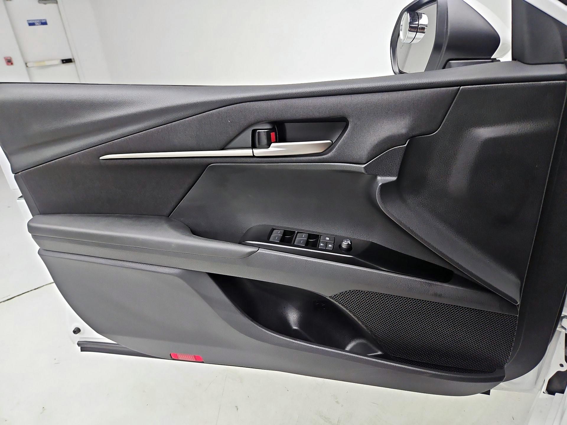 Thumbnail: 2026 Toyota Camry - 12