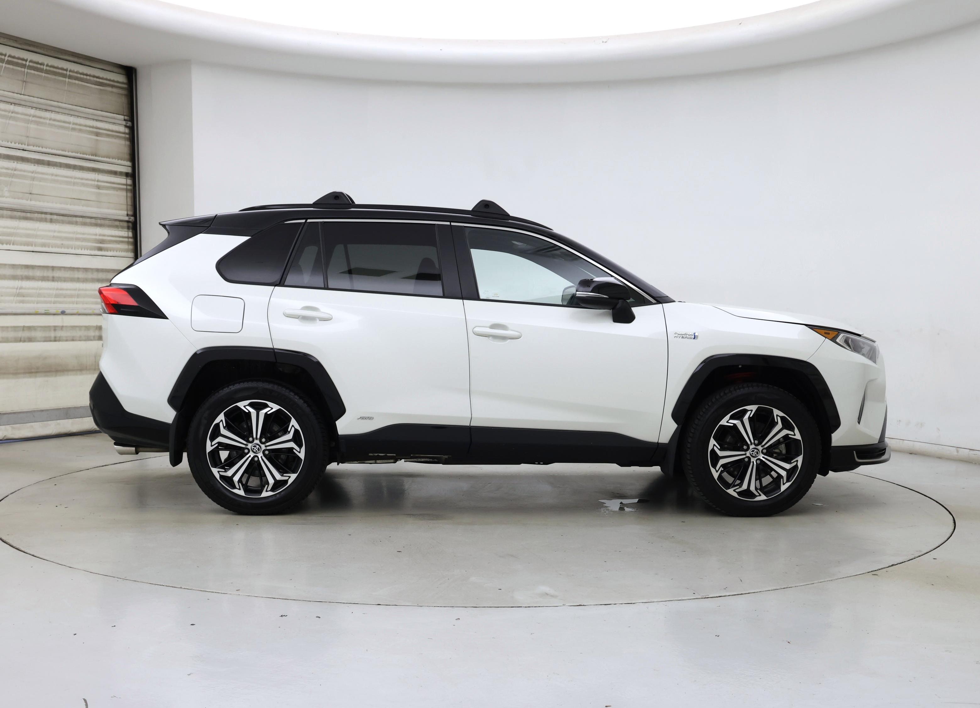 Thumbnail: 2021 Toyota RAV4 - 7
