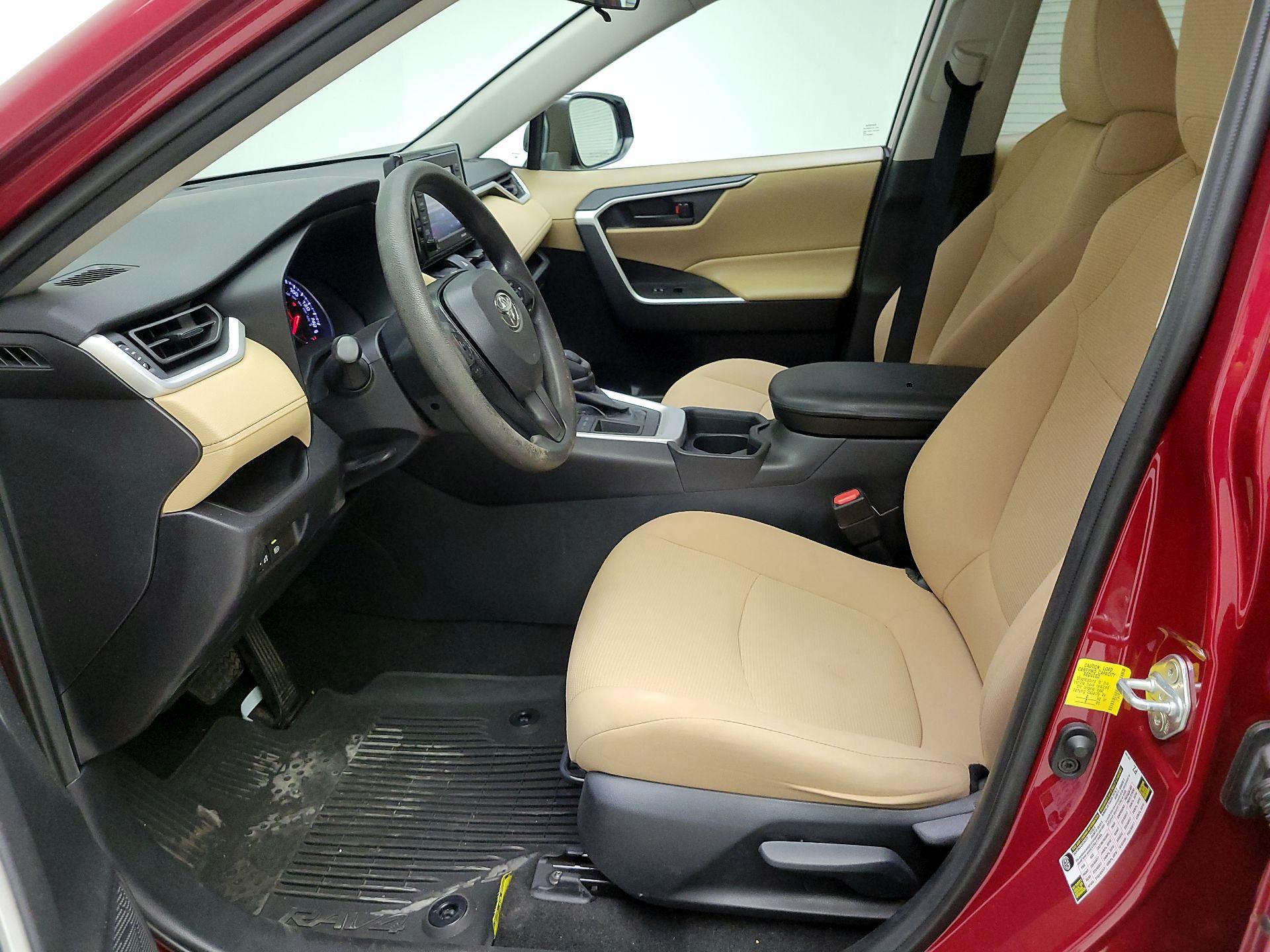 Thumbnail: 2020 Toyota RAV4 - 11