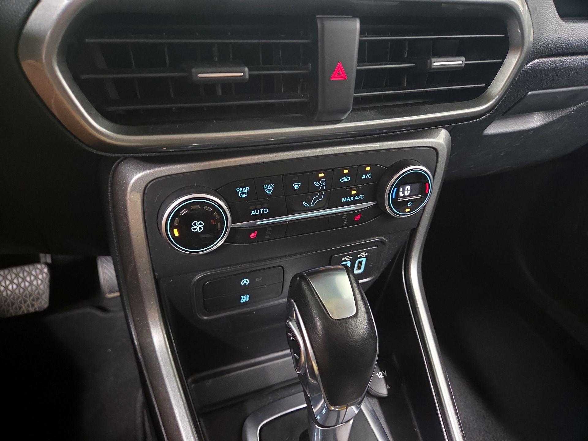 Thumbnail: 2018 Ford EcoSport - 14