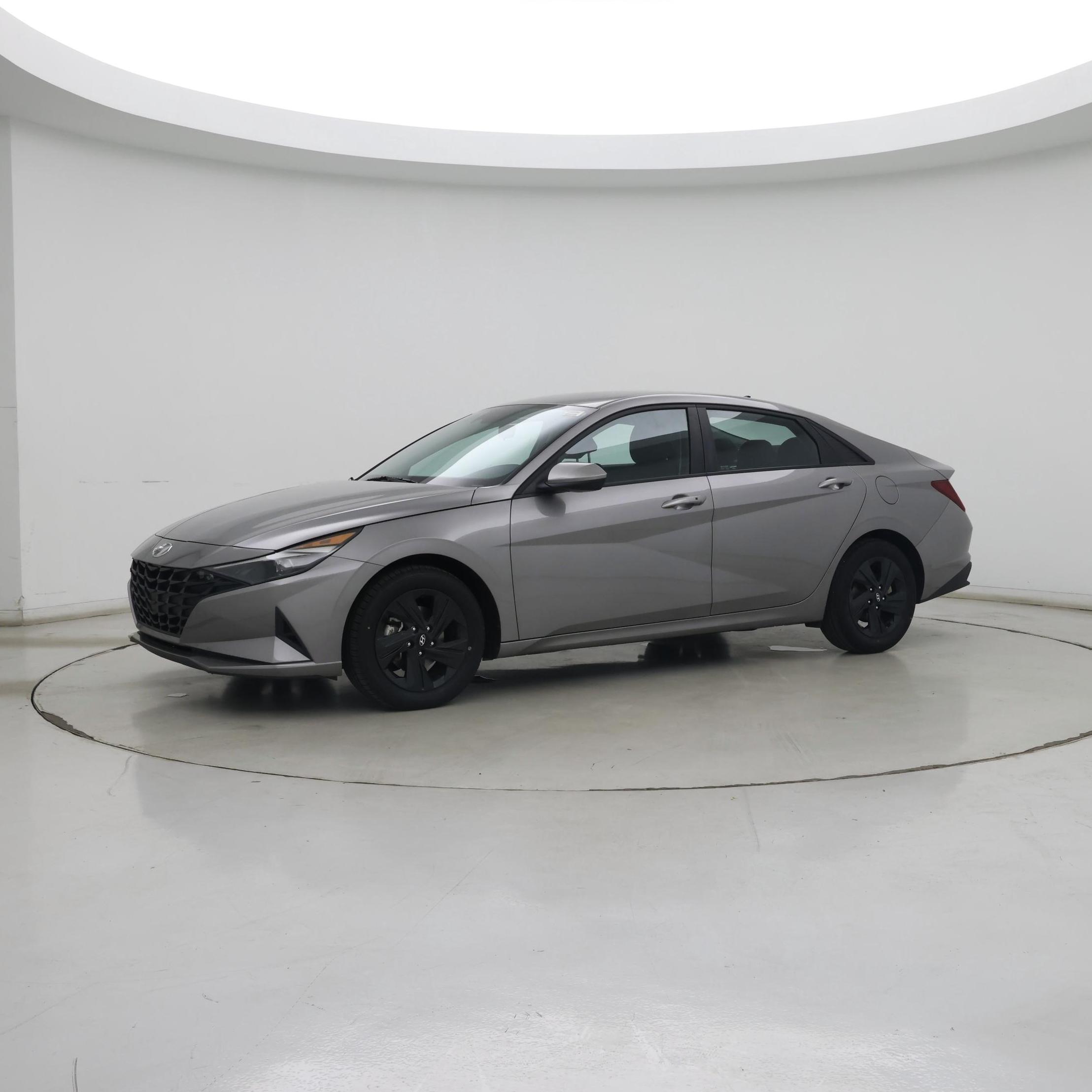Thumbnail: 2023 Hyundai Elantra - 4