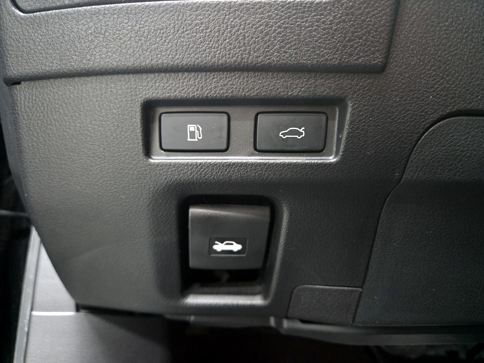 2024 Lexus ES Hybrid 300h - Photo 12