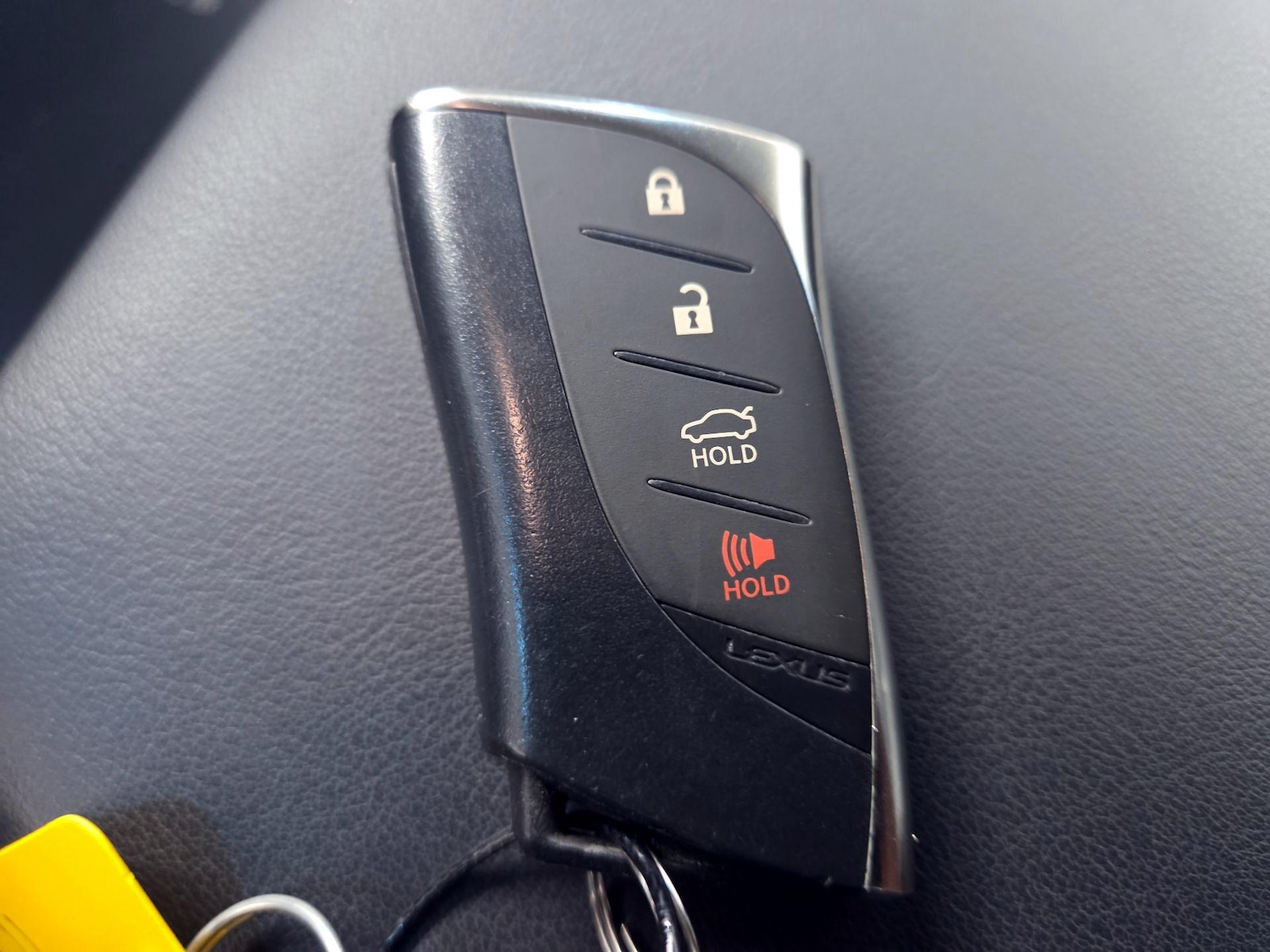 2024 Lexus ES Hybrid 300h - Photo 22