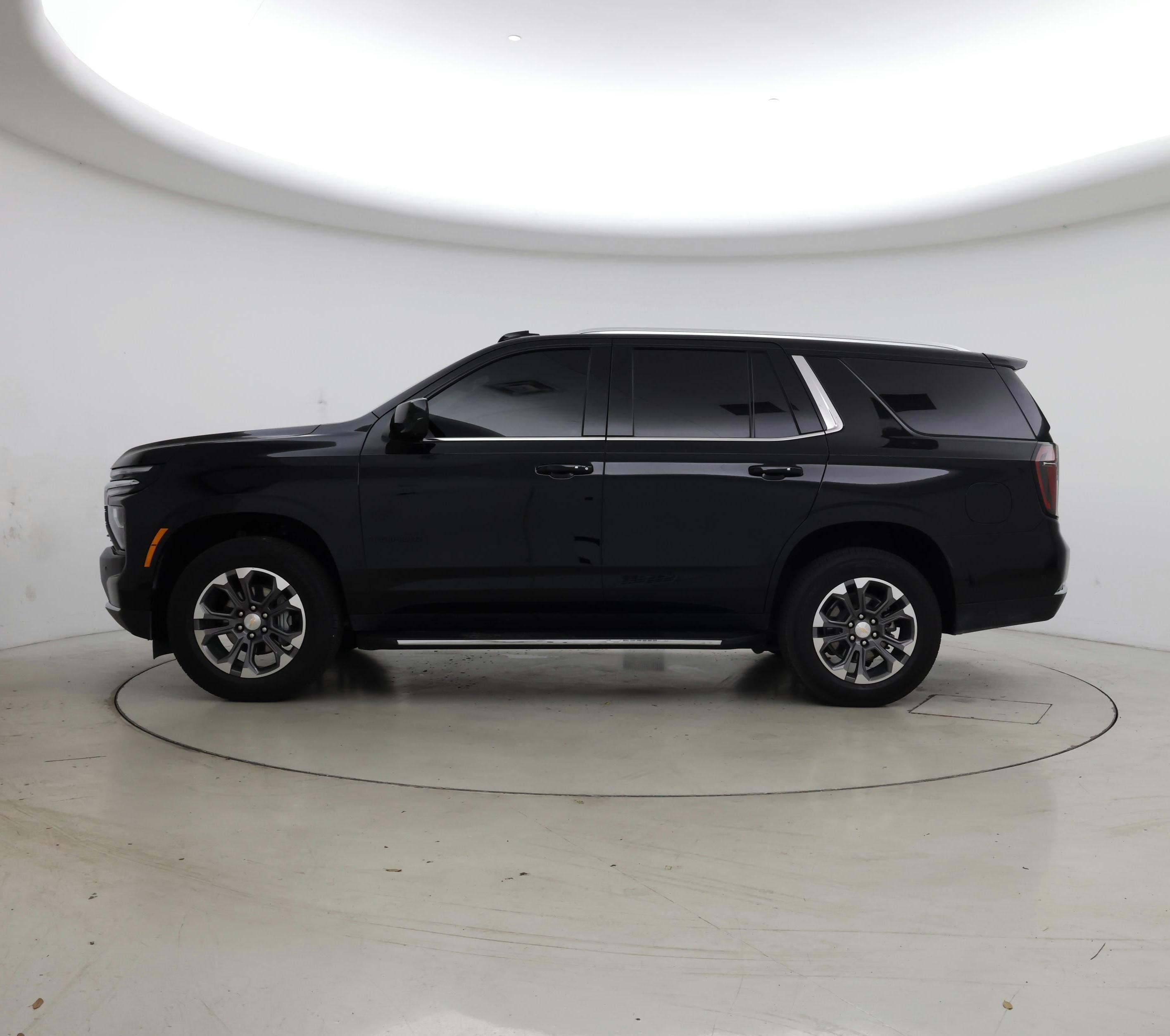 Thumbnail: 2026 Chevrolet Tahoe - 3