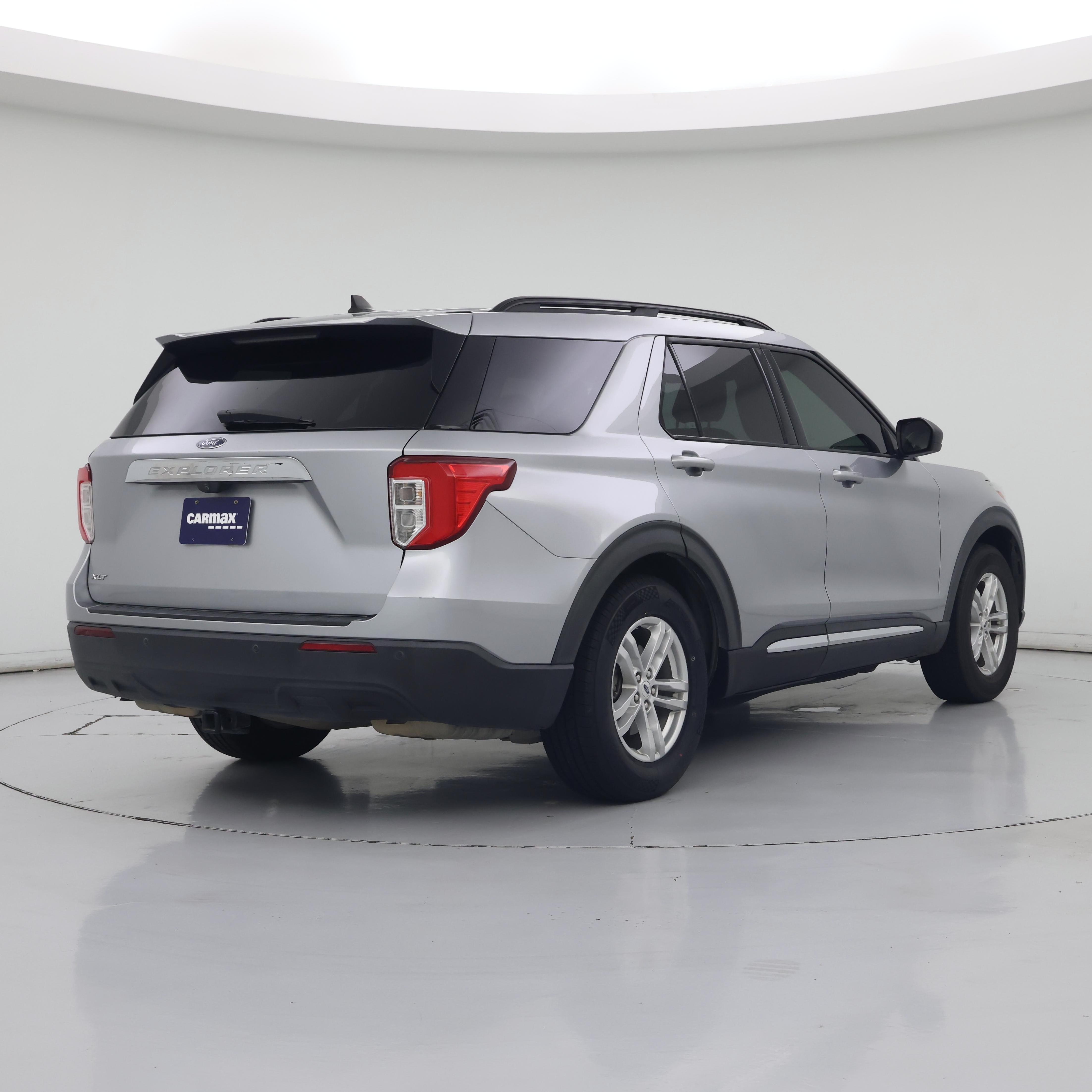 Thumbnail: 2022 Ford Explorer - 8