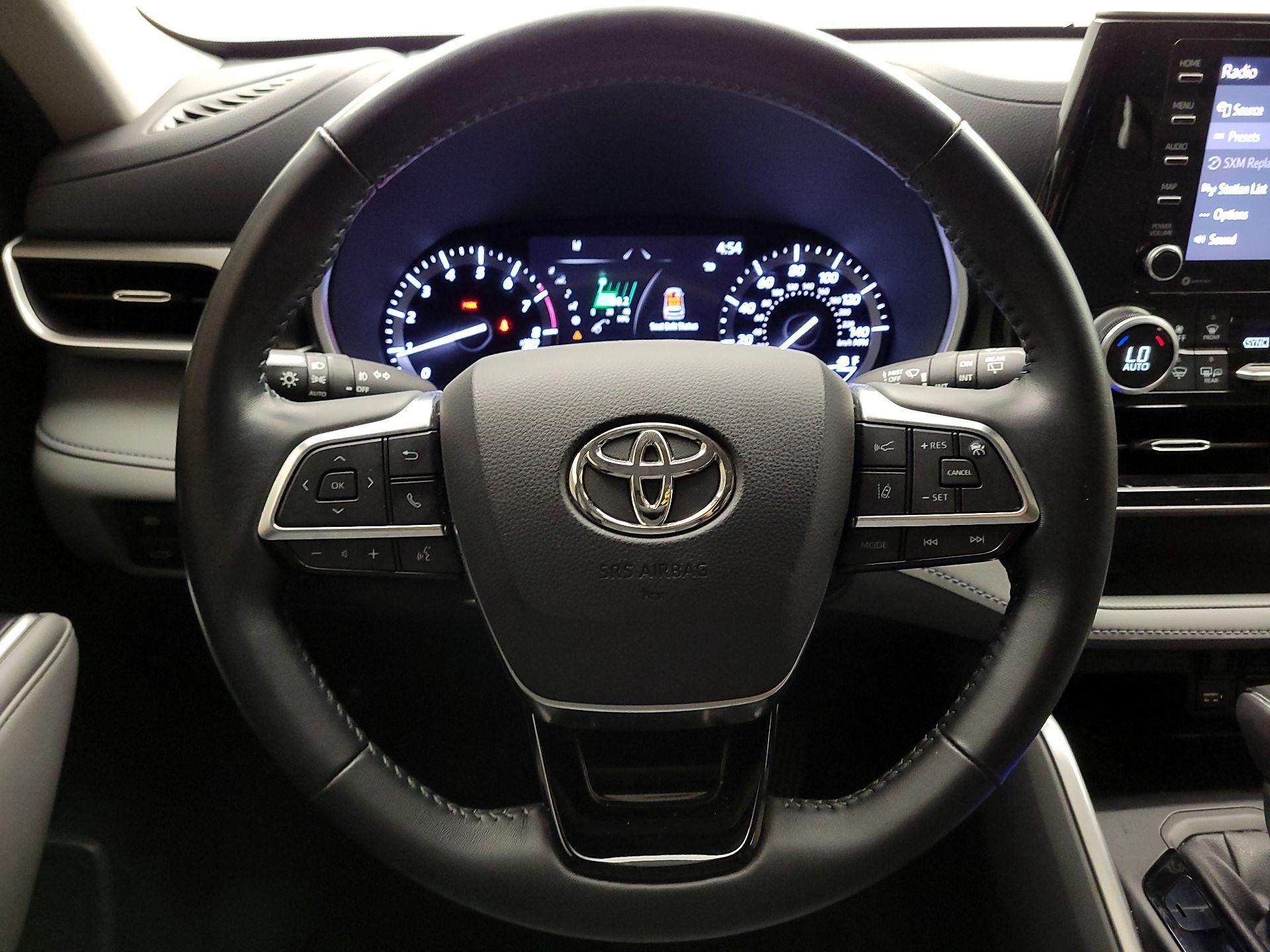 Thumbnail: 2021 Toyota Highlander - 10