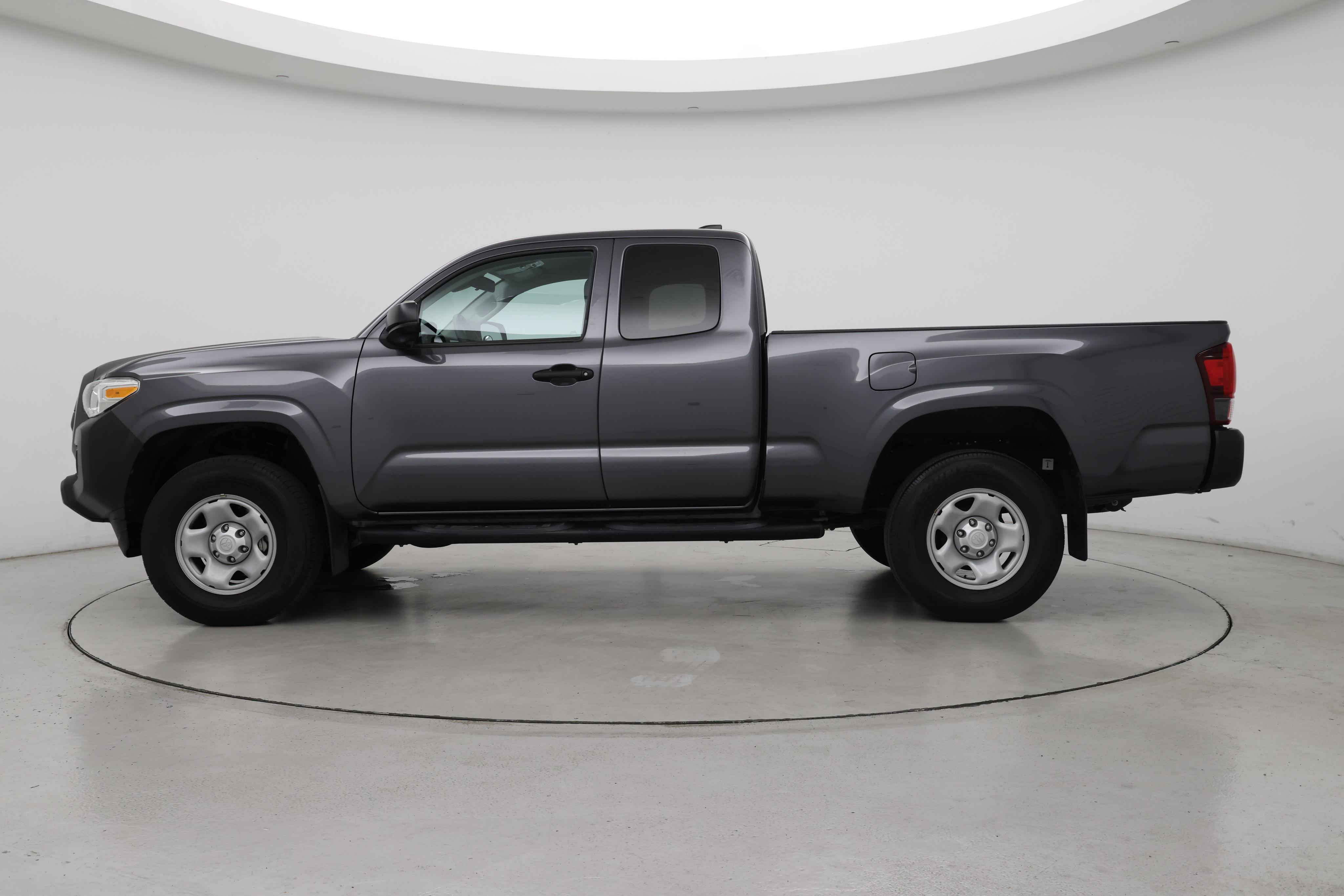 Thumbnail: 2021 Toyota Tacoma - 3