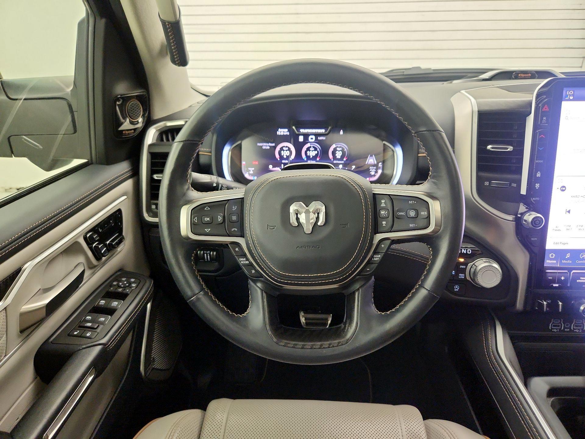 Thumbnail: 2025 RAM 1500 - 10