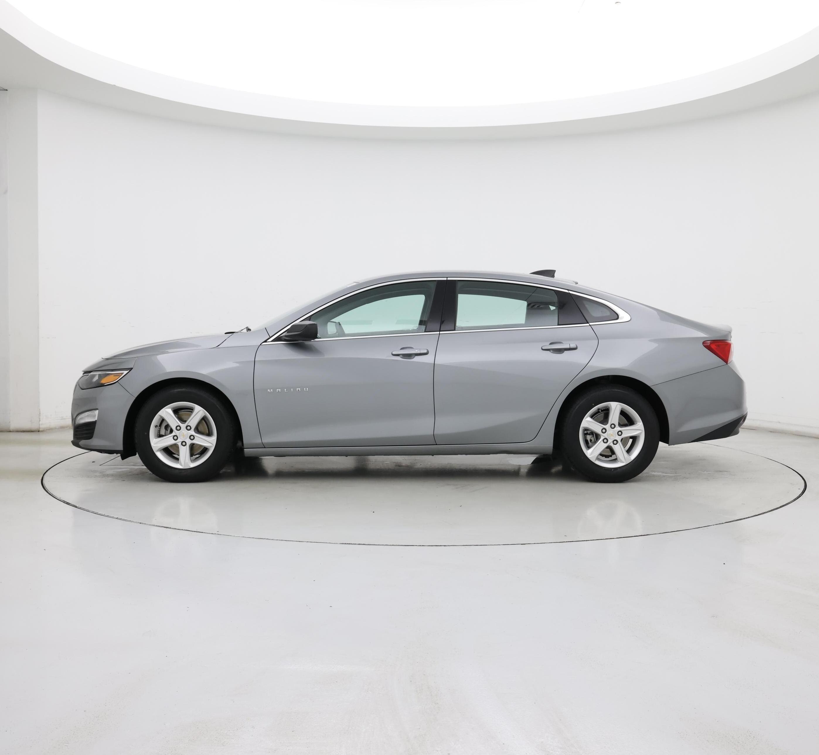 Thumbnail: 2023 Chevrolet Malibu - 3