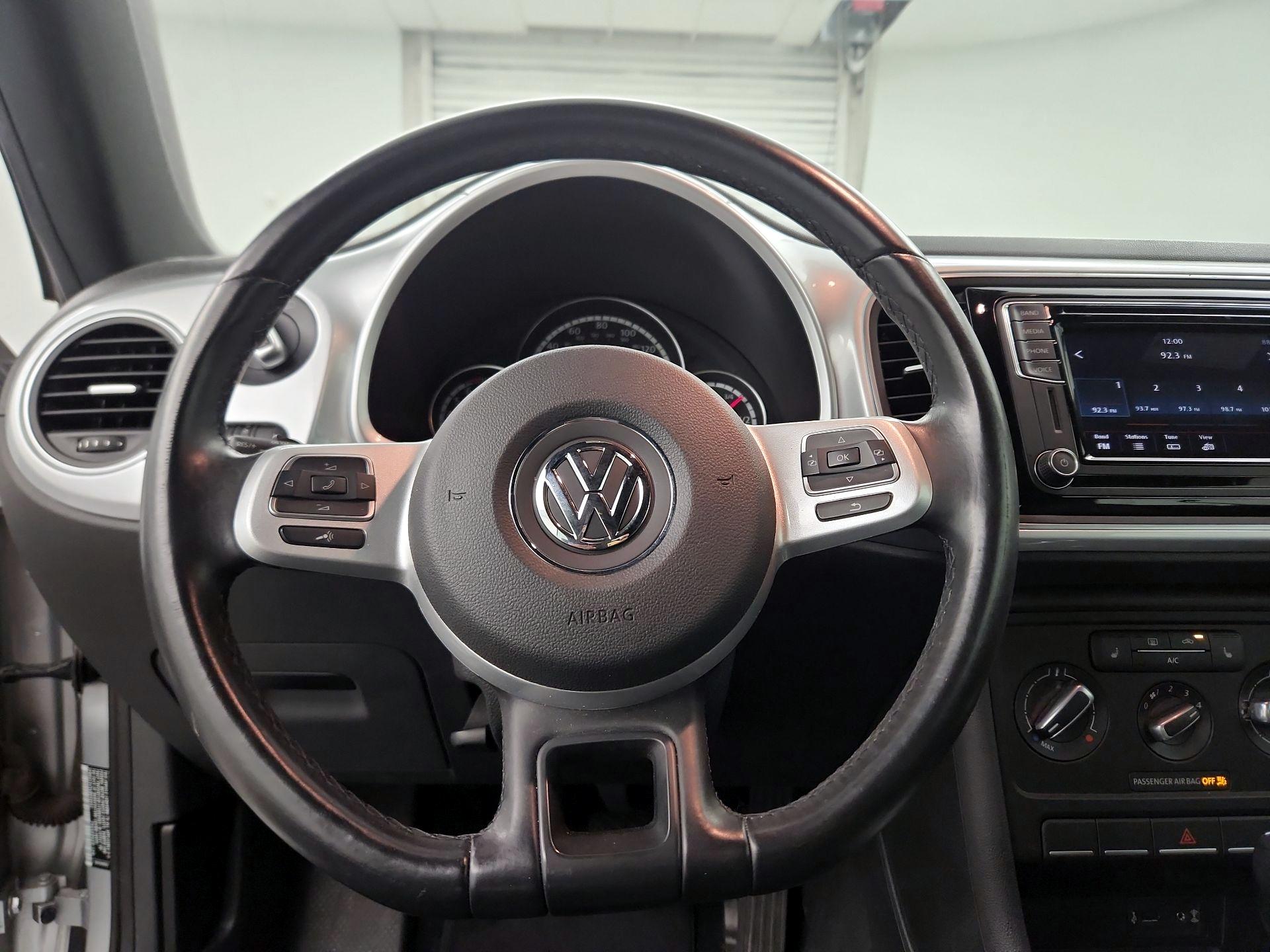Thumbnail: 2016 Volkswagen Beetle - 10