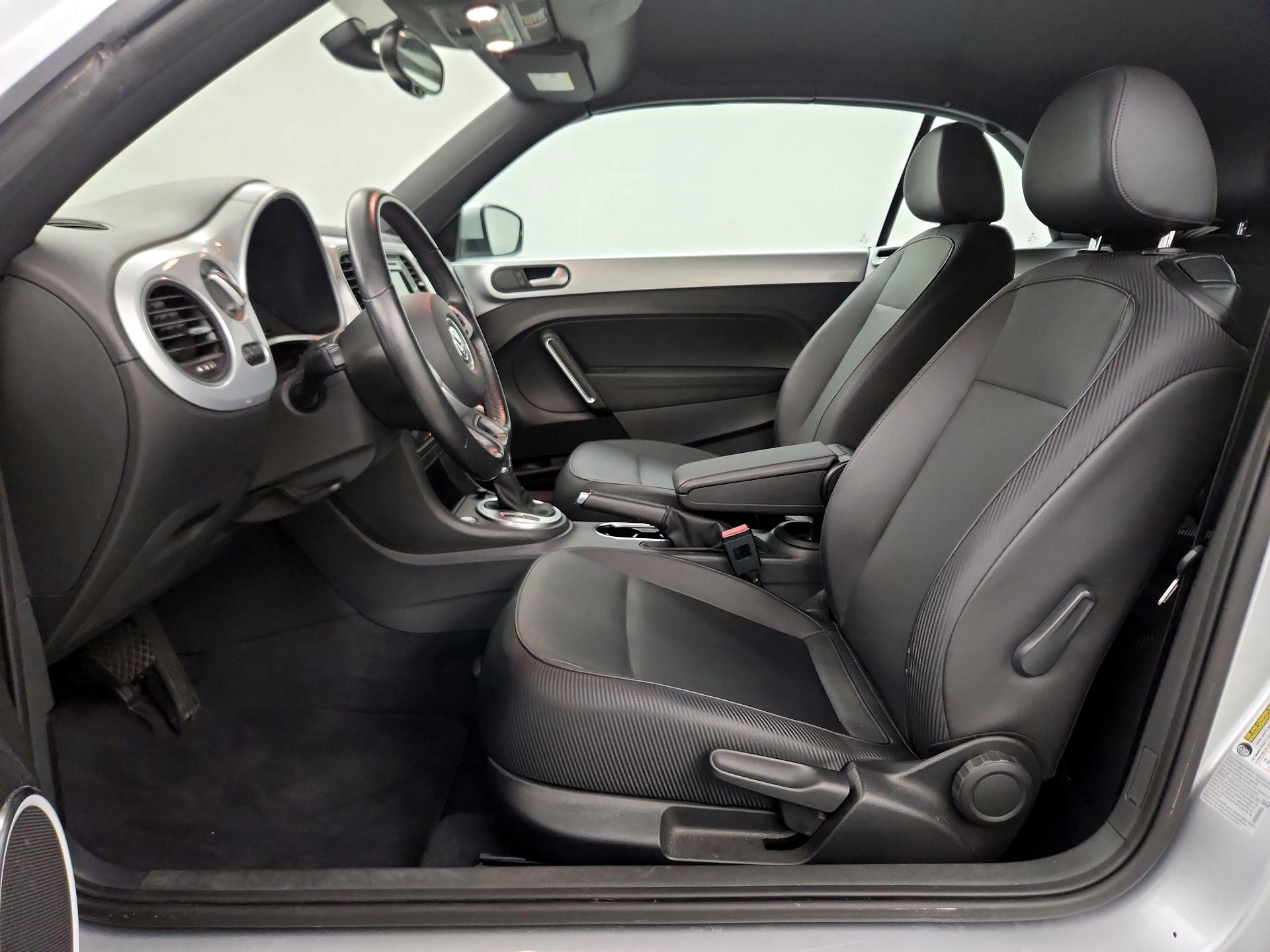 Thumbnail: 2016 Volkswagen Beetle - 11