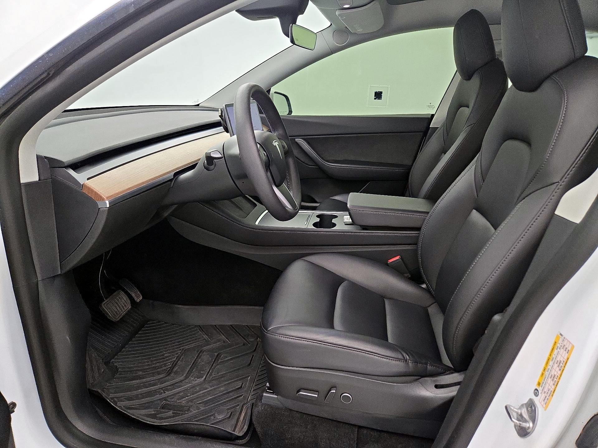 Thumbnail: 2022 Tesla Model Y - 11