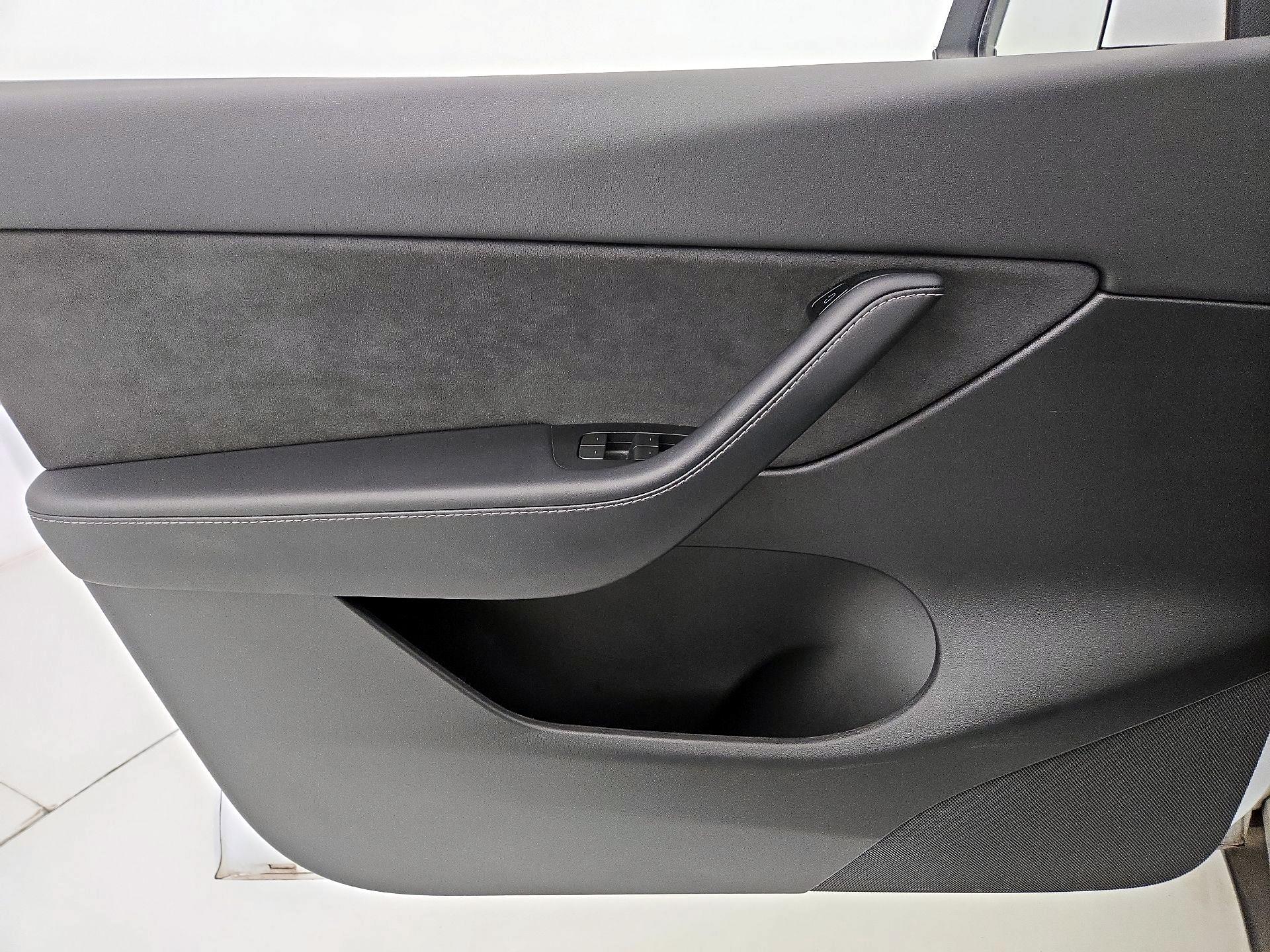 Thumbnail: 2022 Tesla Model Y - 12