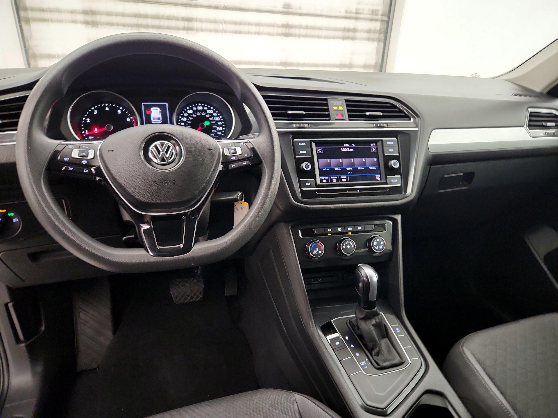 Thumbnail: 2019 Volkswagen Tiguan - 9