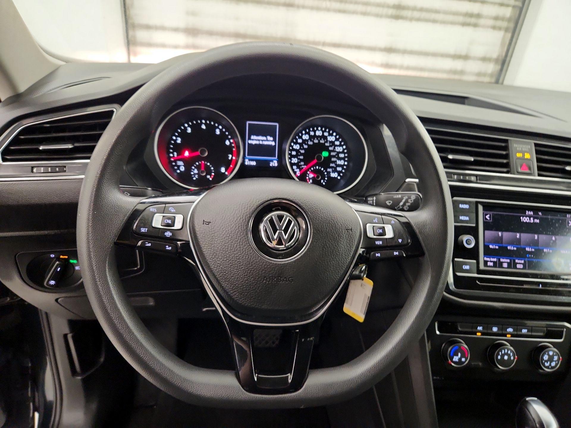 Thumbnail: 2019 Volkswagen Tiguan - 10