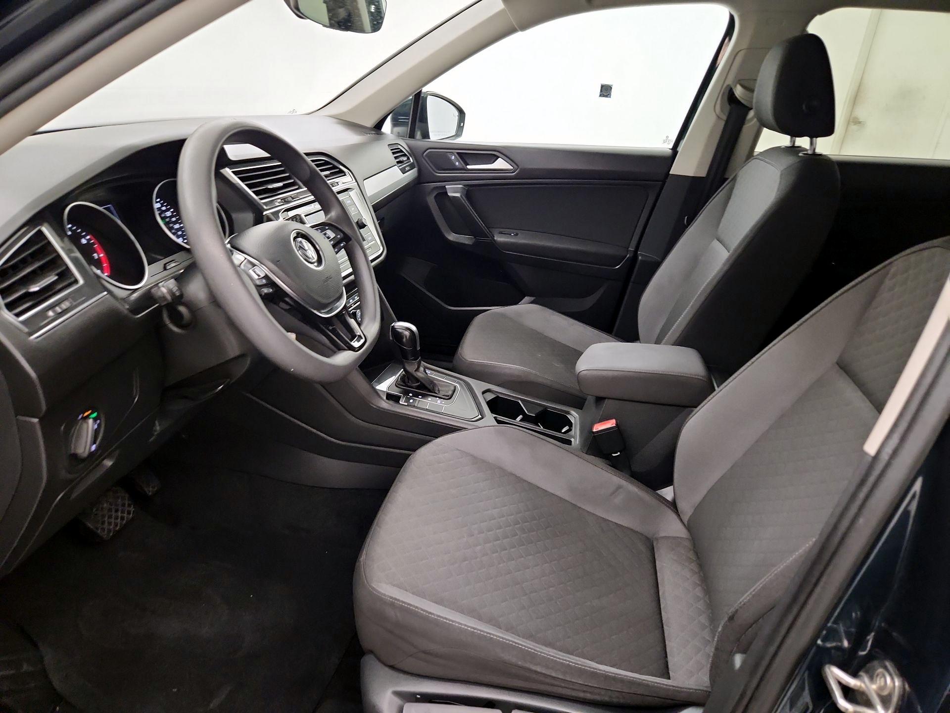 Thumbnail: 2019 Volkswagen Tiguan - 11