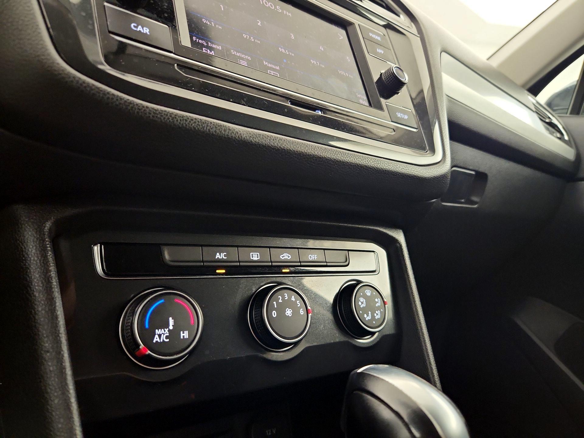 Thumbnail: 2019 Volkswagen Tiguan - 16
