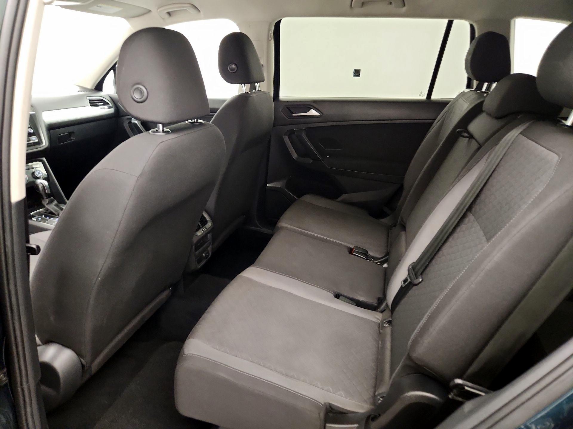 Thumbnail: 2019 Volkswagen Tiguan - 19