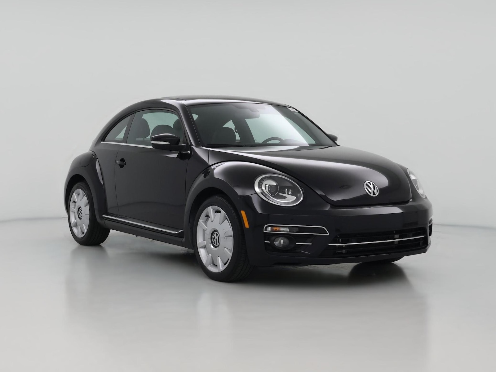 2018 Volkswagen Beetle SE - Photo 1