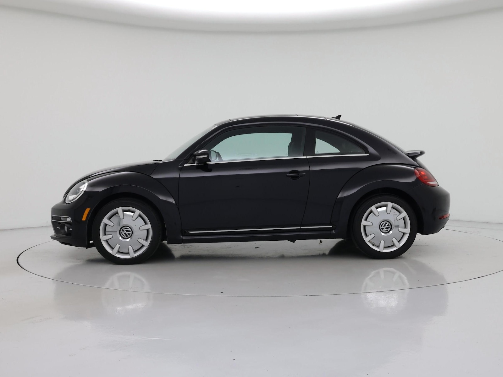 2018 Volkswagen Beetle SE - Photo 4