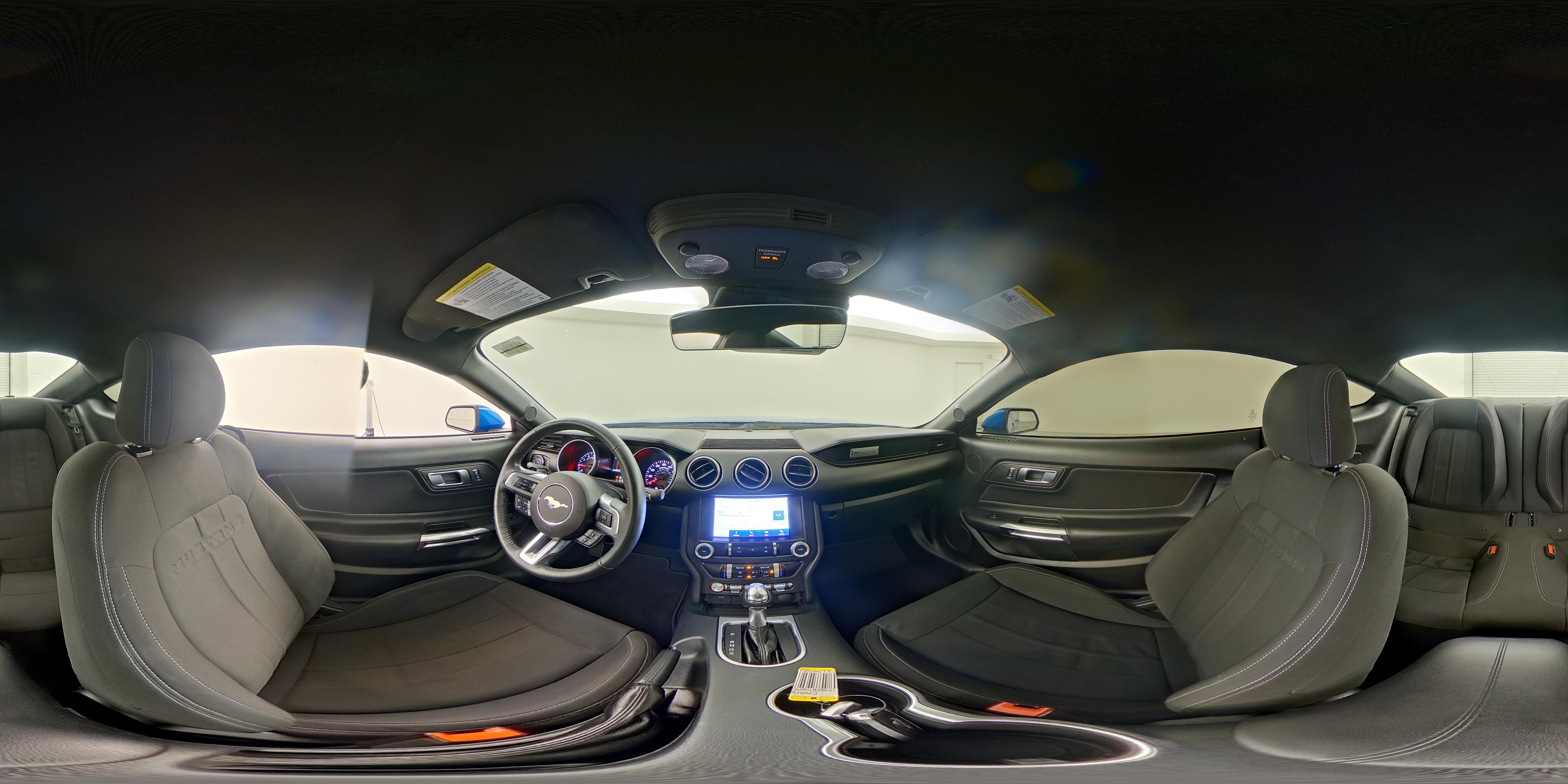 2021 Ford Mustang EcoBoost - Photo 22