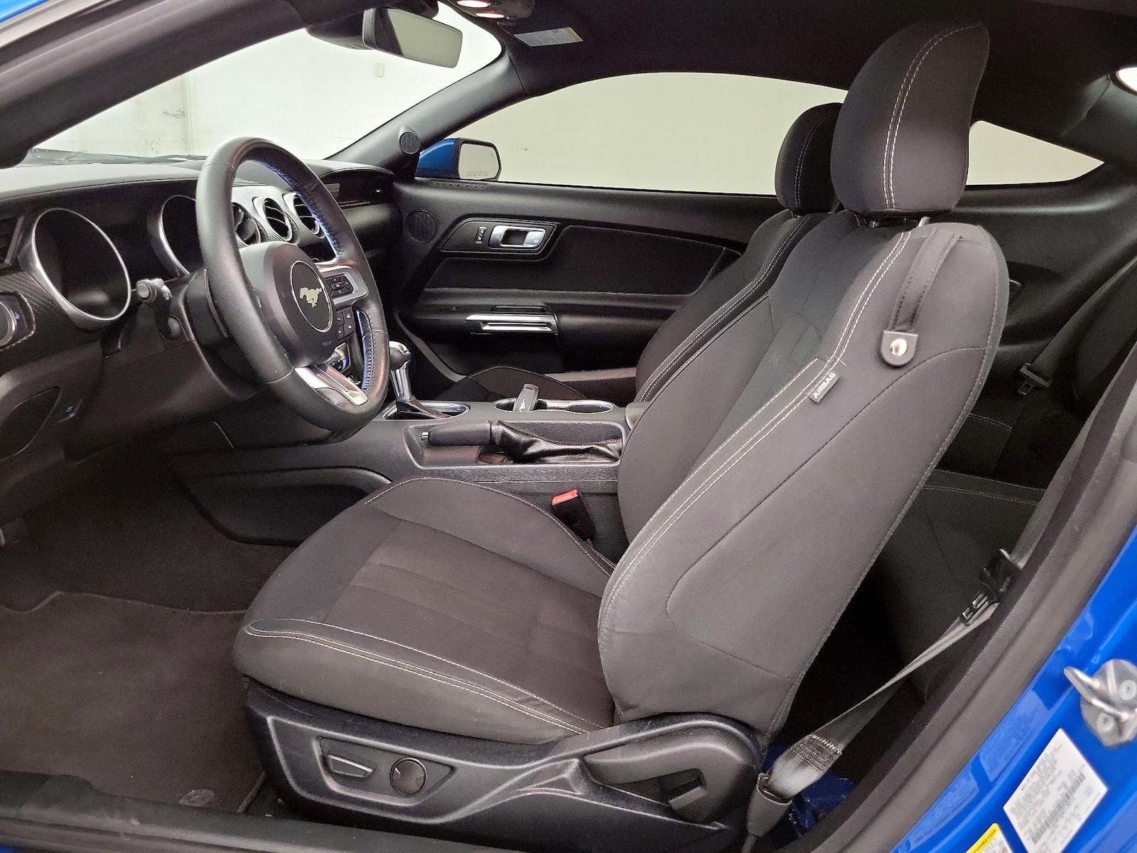 2021 Ford Mustang EcoBoost - Photo 10