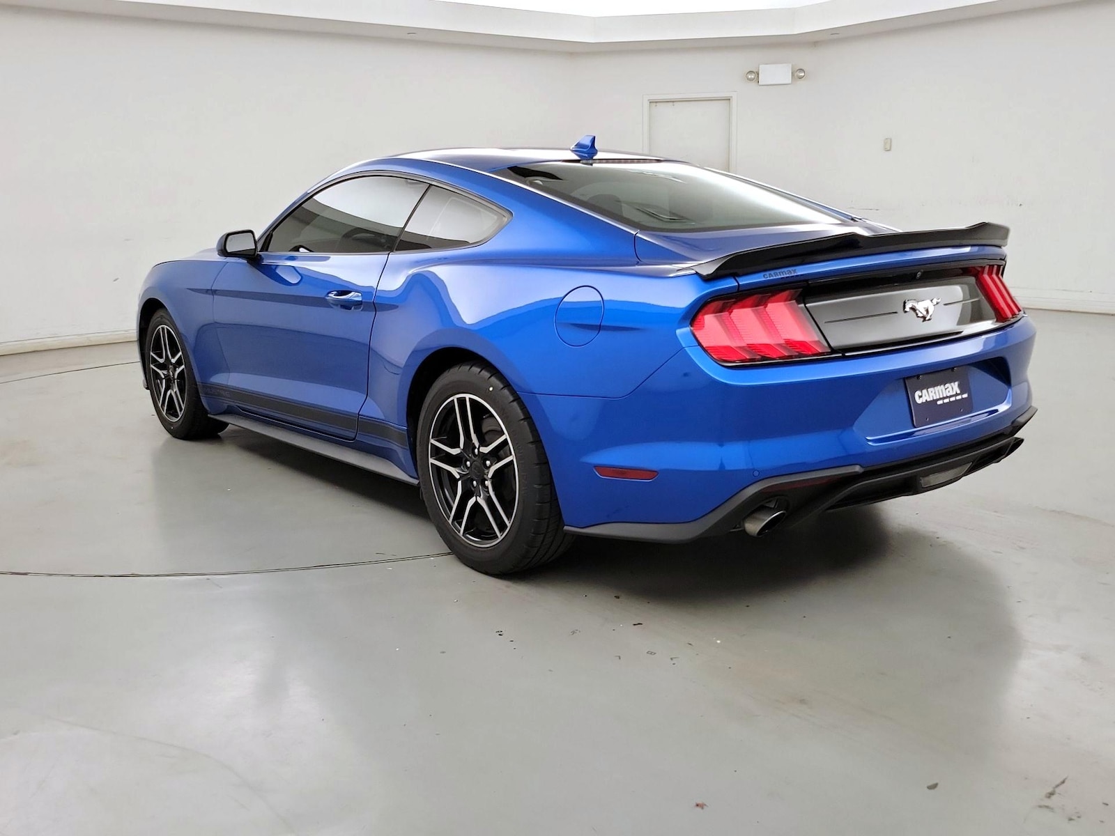 2021 Ford Mustang EcoBoost - Photo 7