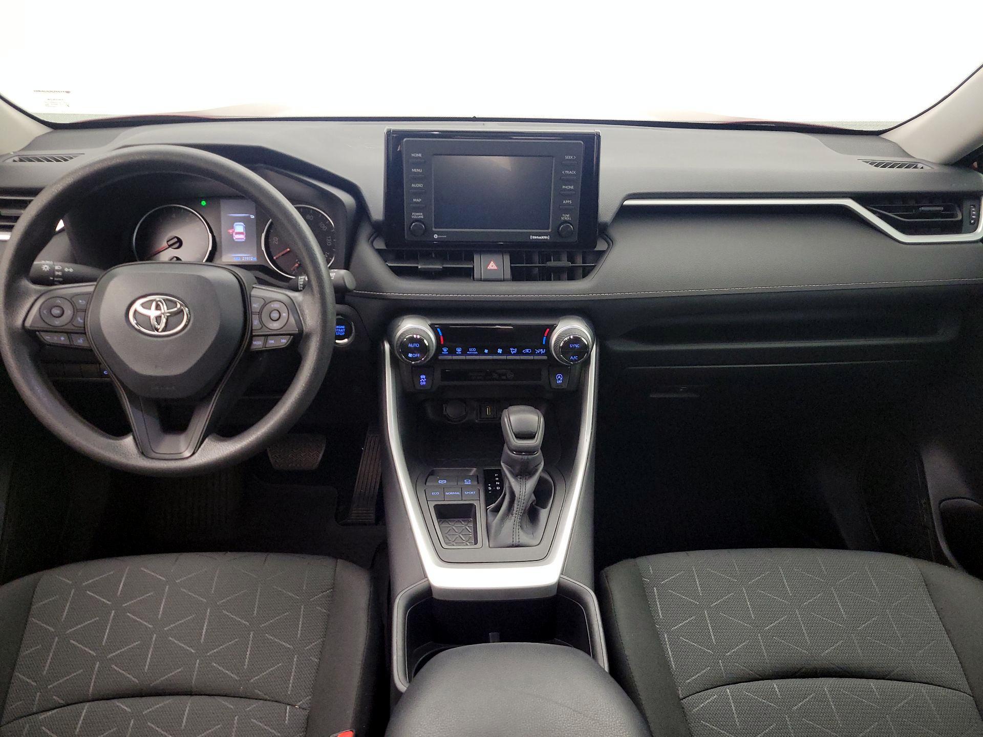 Thumbnail: 2022 Toyota RAV4 - 9