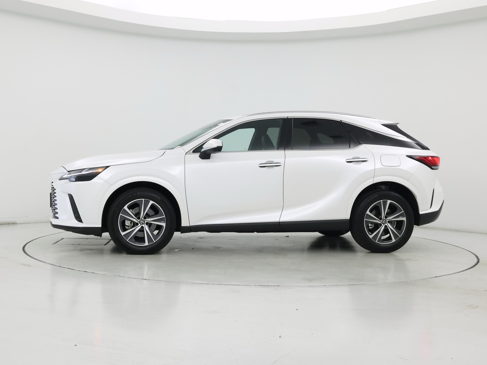 2026 Lexus RX 350 - Photo 4