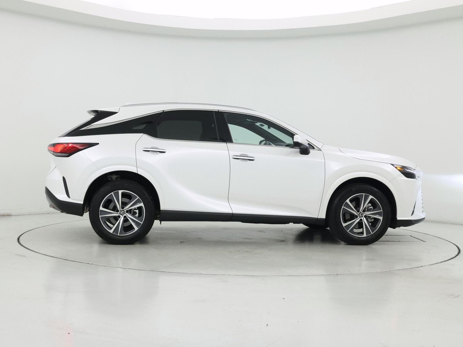 2026 Lexus RX 350 - Photo 8