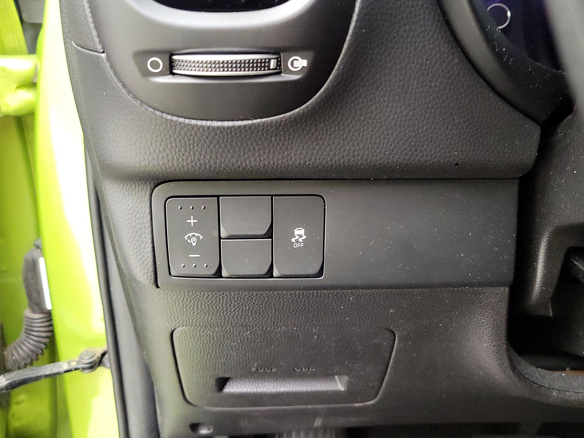 Thumbnail: 2016 Kia Soul - 13