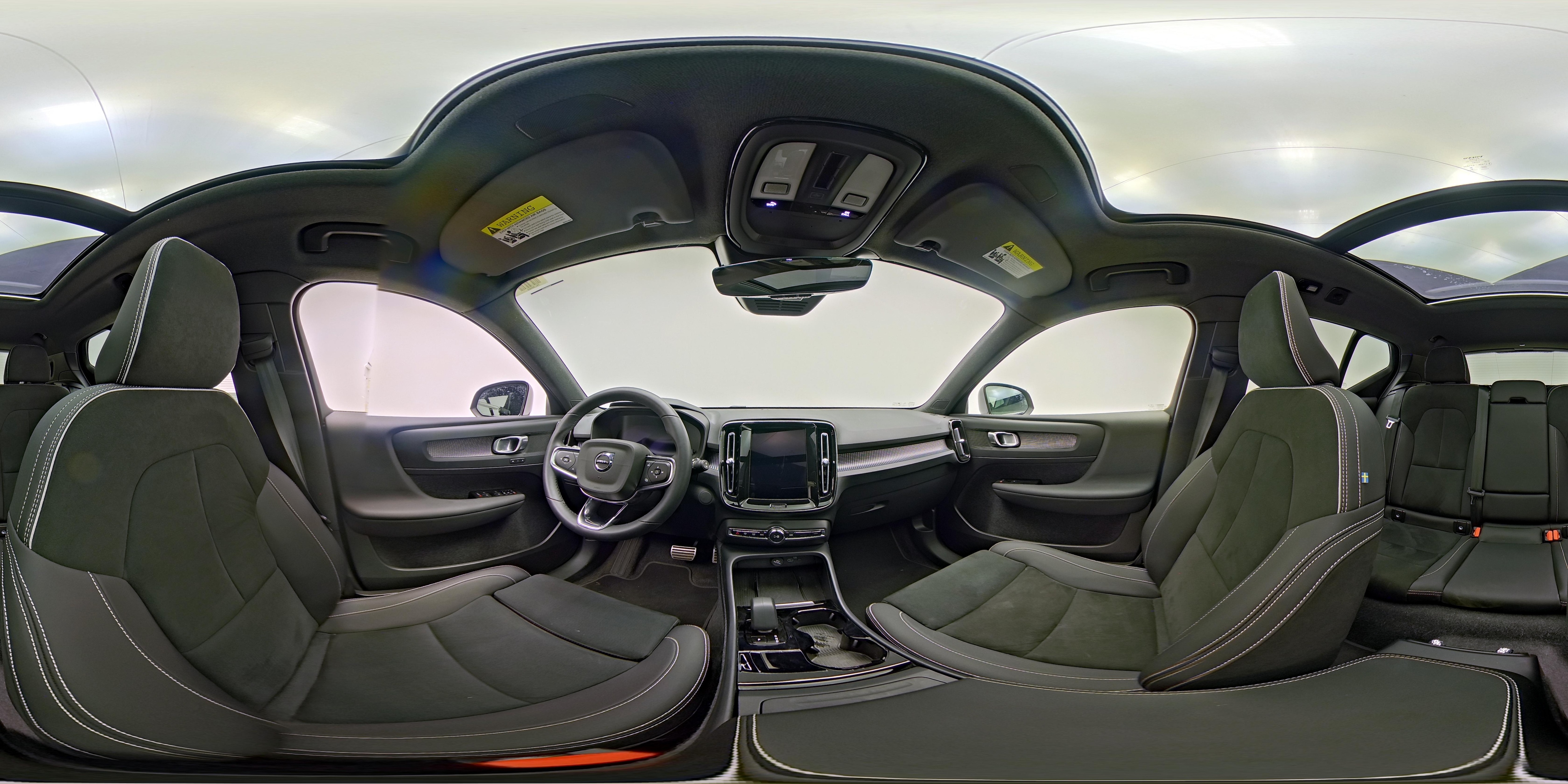 2022 Volvo XC40 Plus - Photo 26