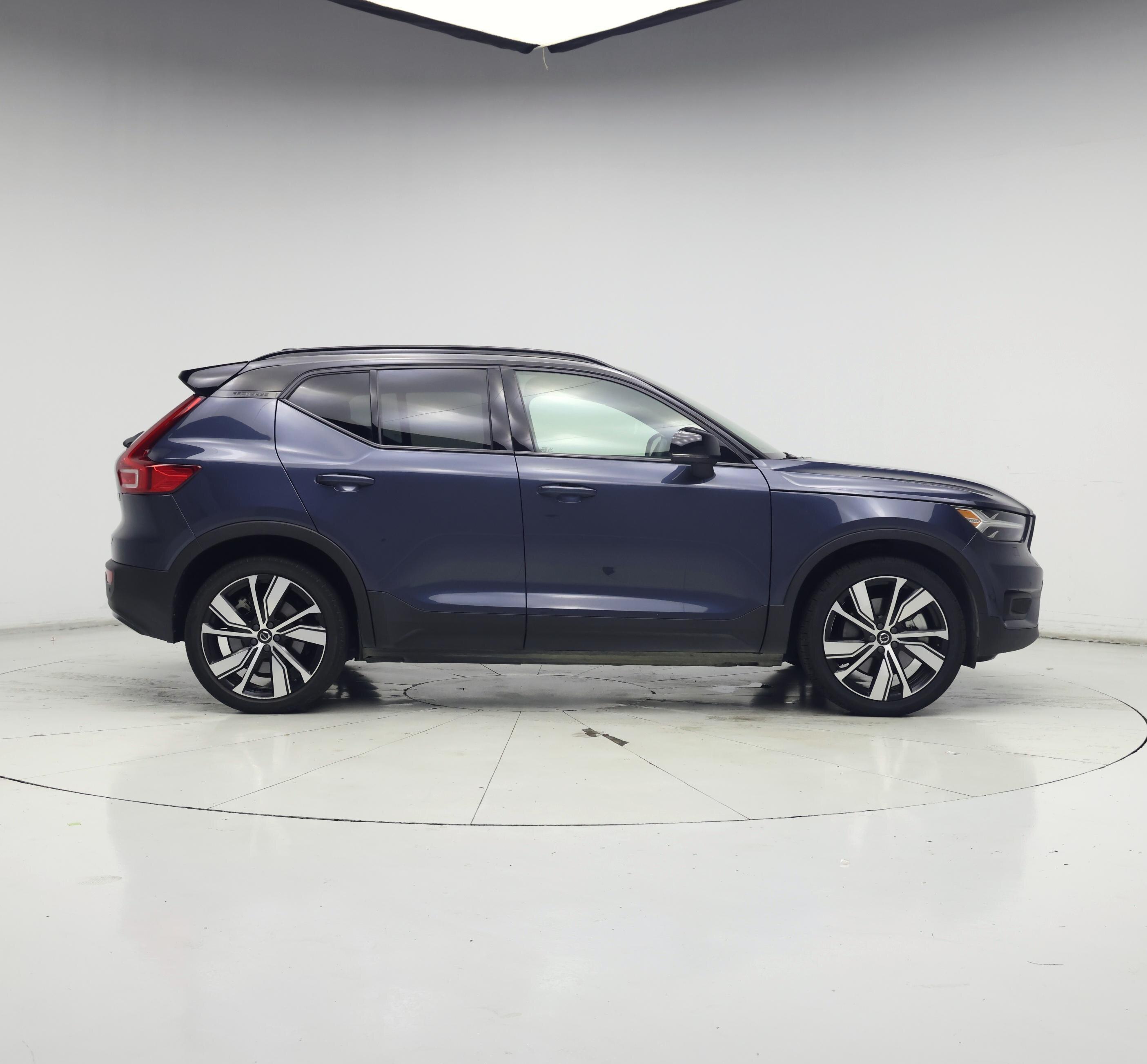 Thumbnail: 2022 Volvo XC40 - 7
