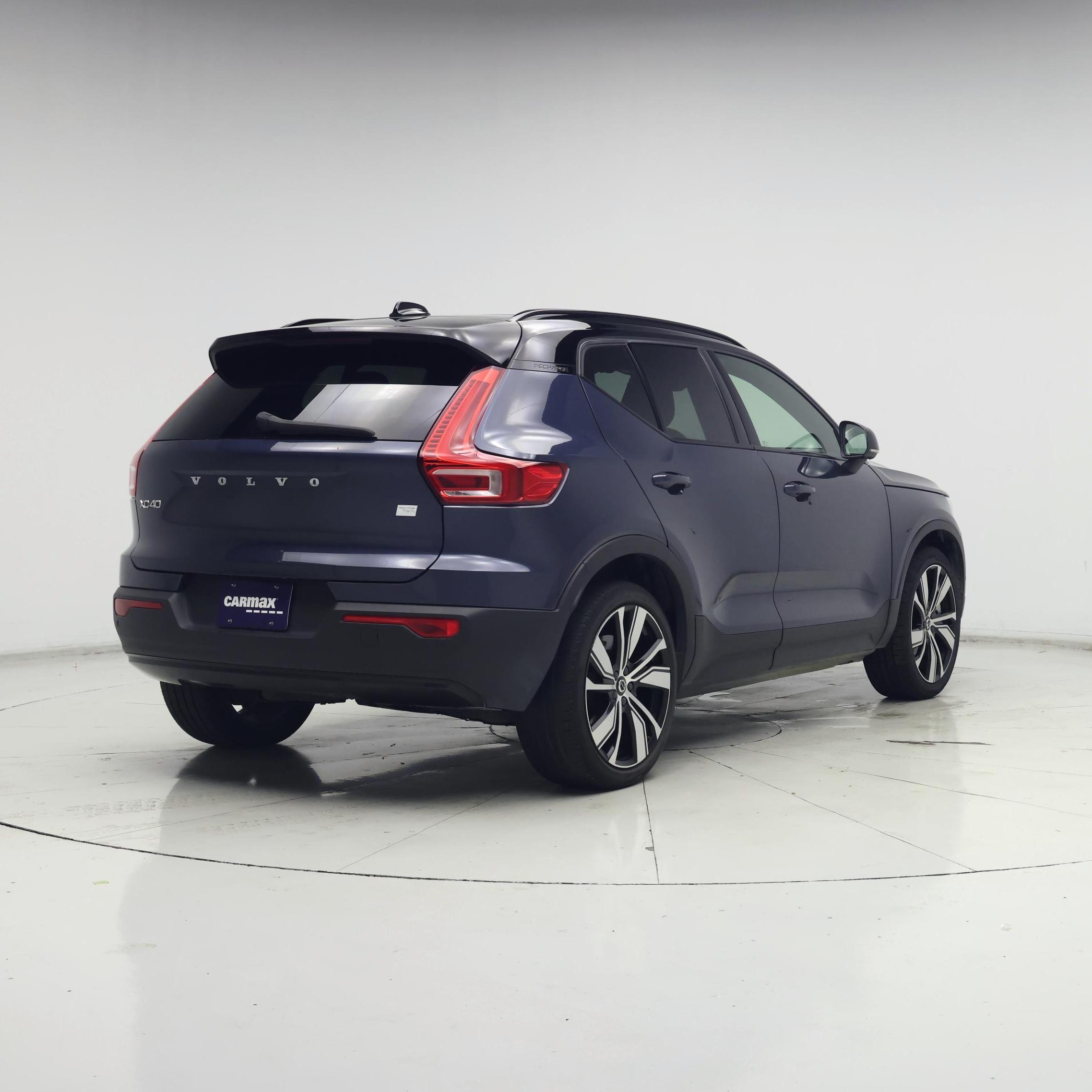 Thumbnail: 2022 Volvo XC40 - 8