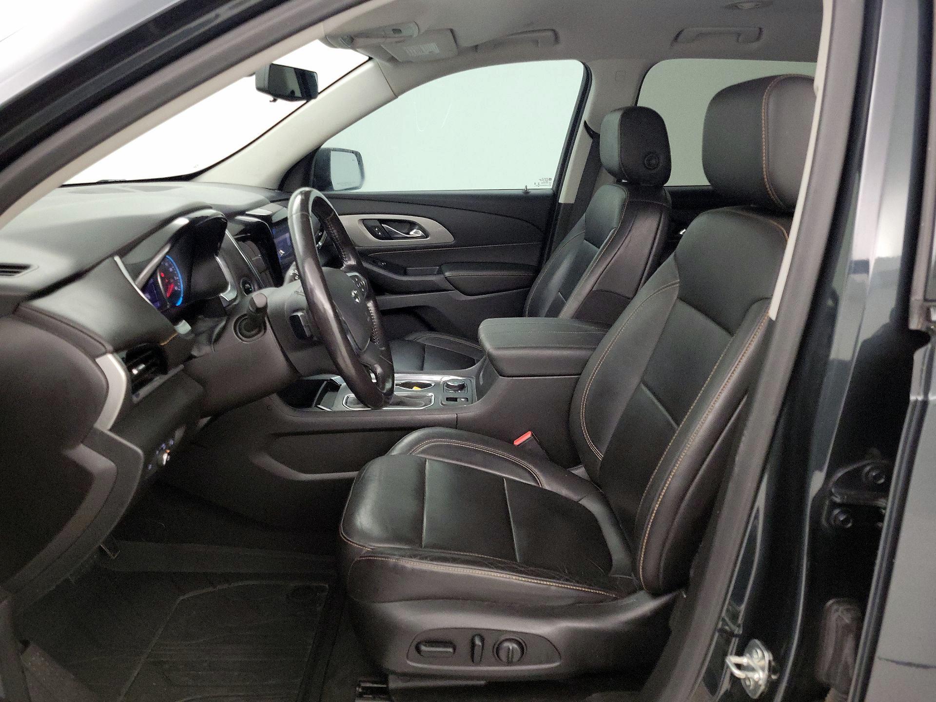 Thumbnail: 2020 Chevrolet Traverse - 11
