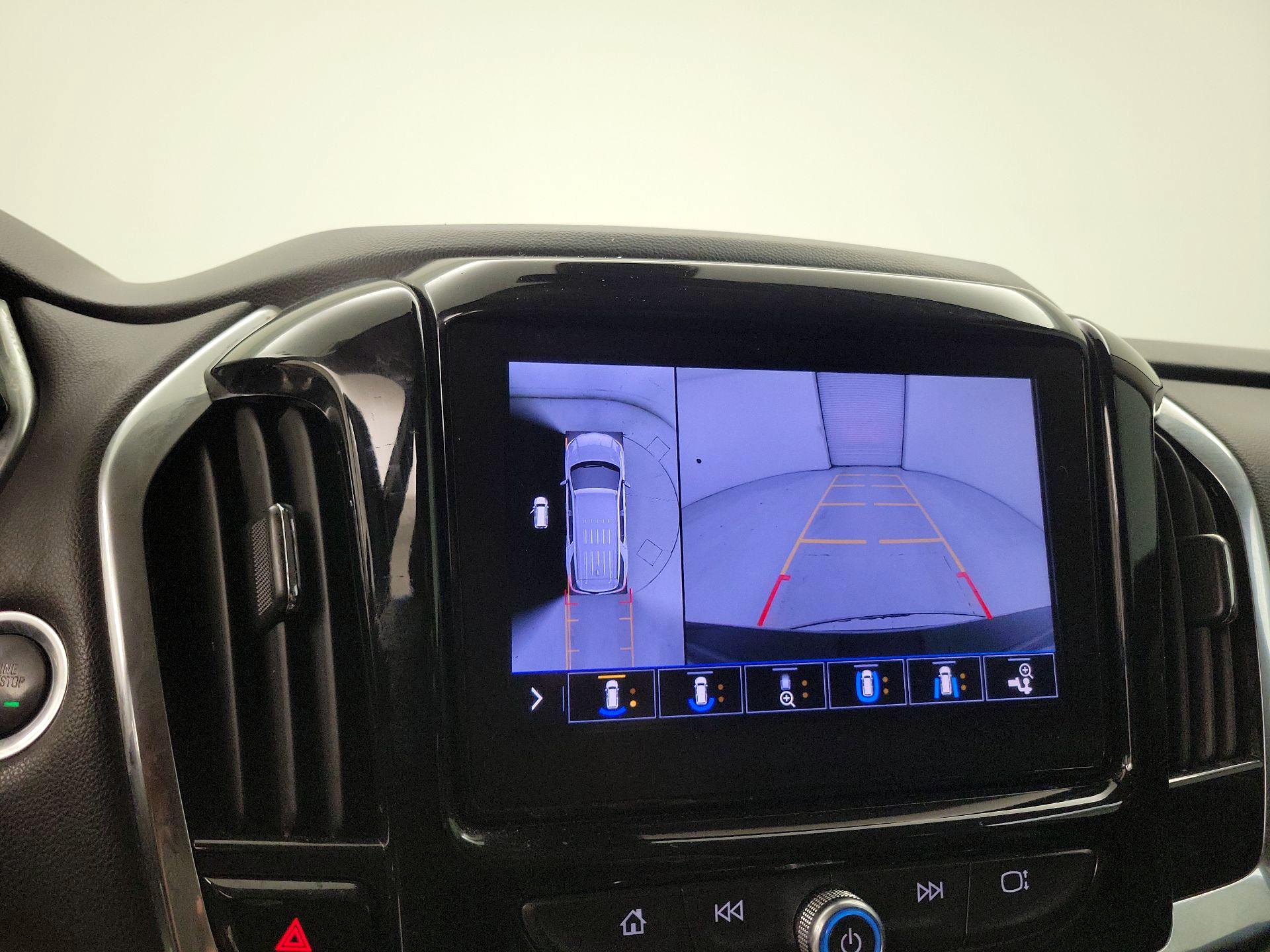 Thumbnail: 2020 Chevrolet Traverse - 14
