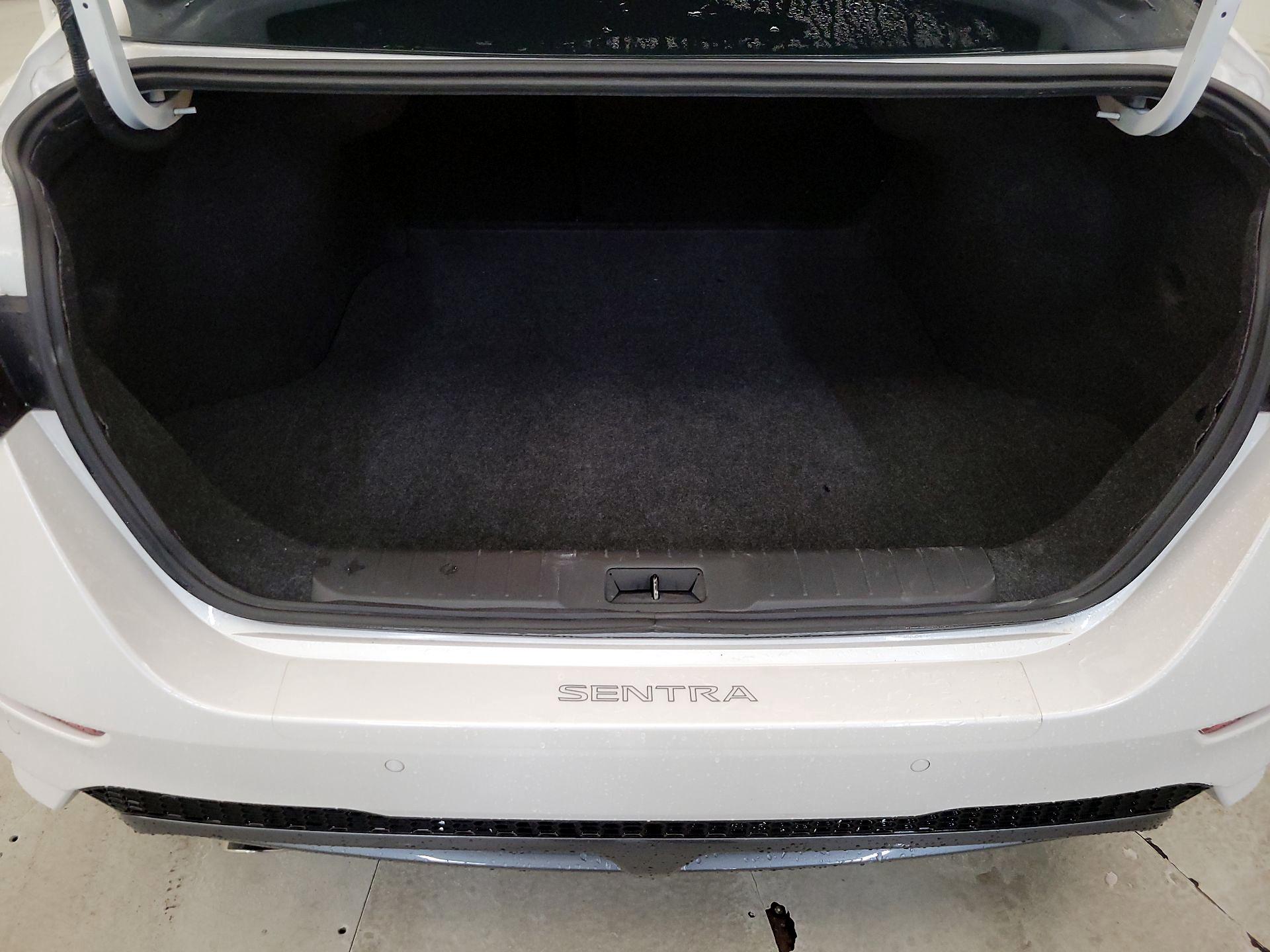 Thumbnail: 2020 Nissan Sentra - 20