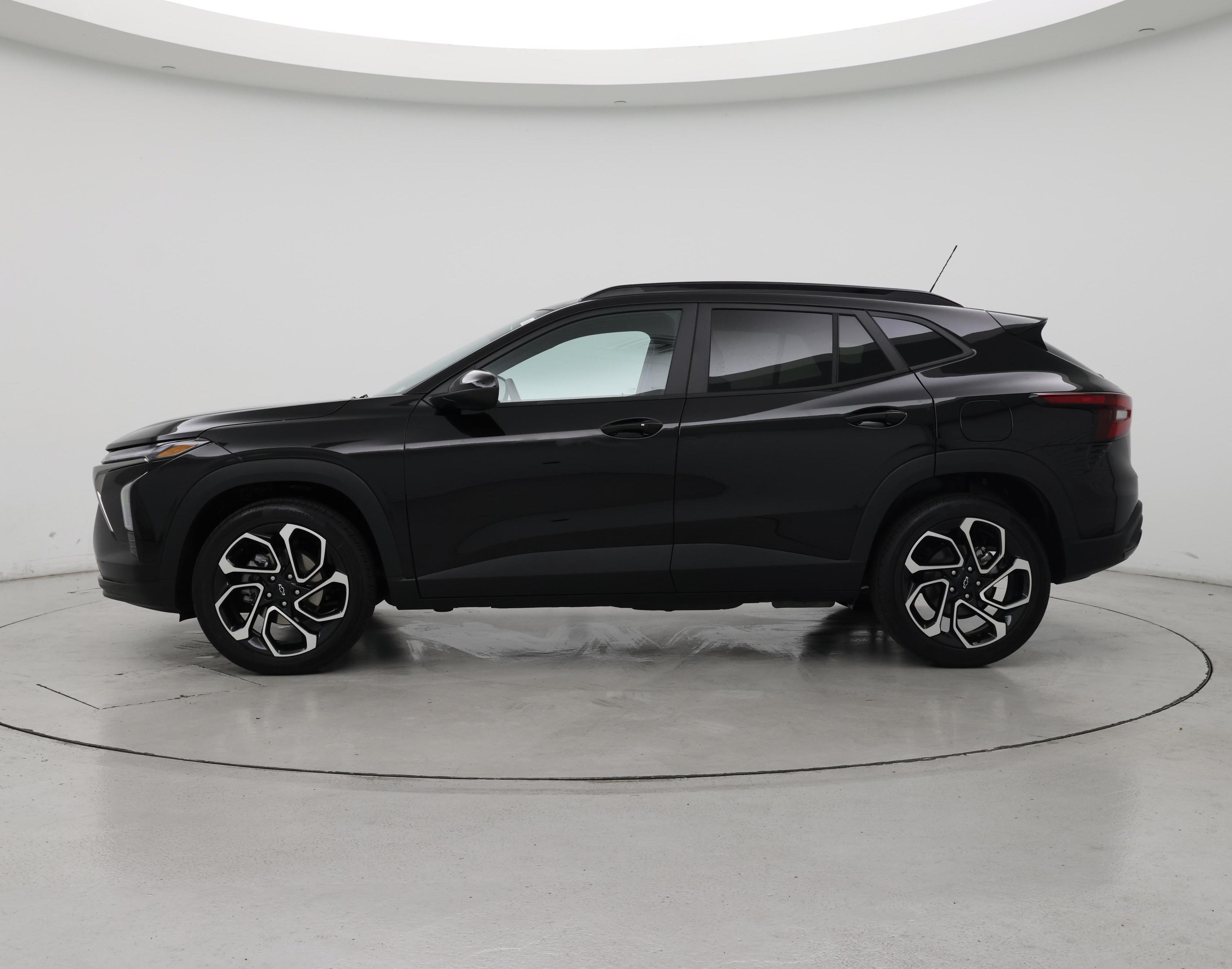 Thumbnail: 2026 Chevrolet Trax - 3