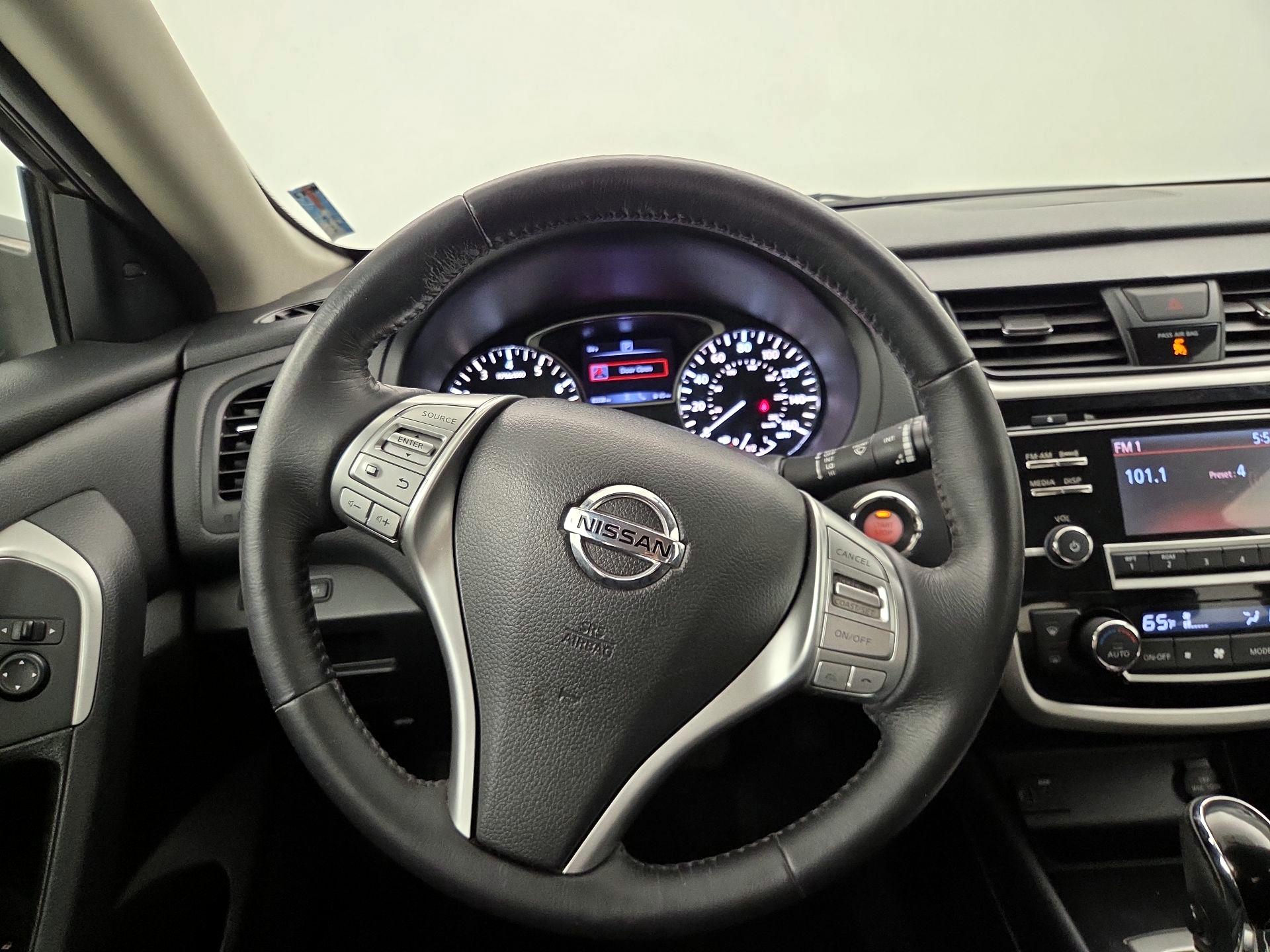 Thumbnail: 2018 Nissan Altima - 10