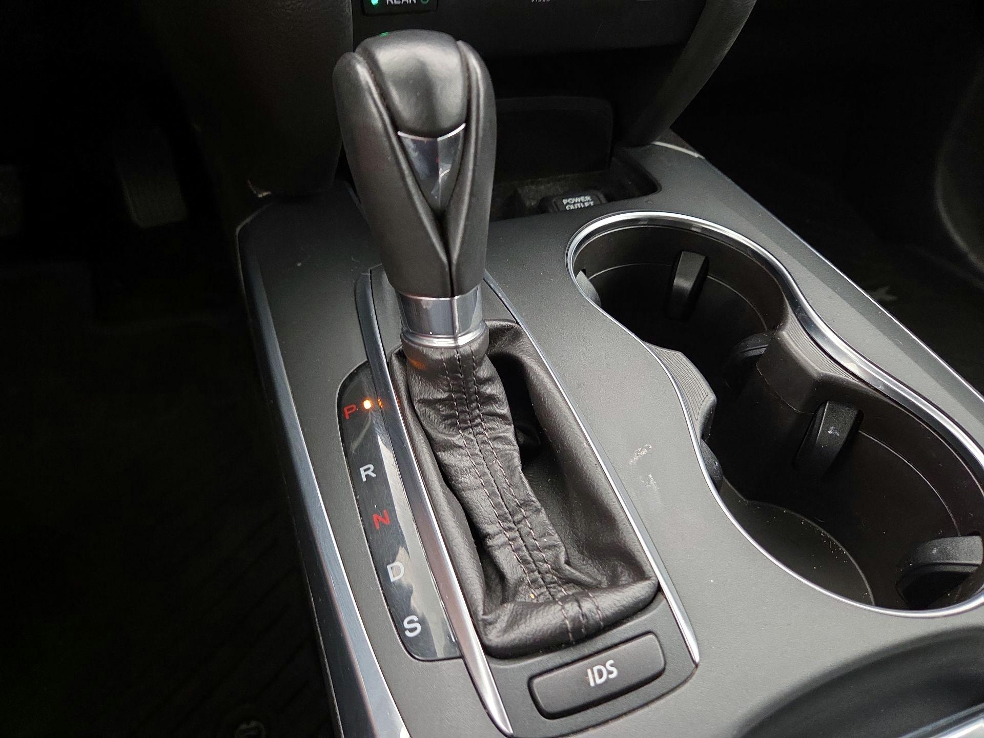Thumbnail: 2015 Acura MDX - 18